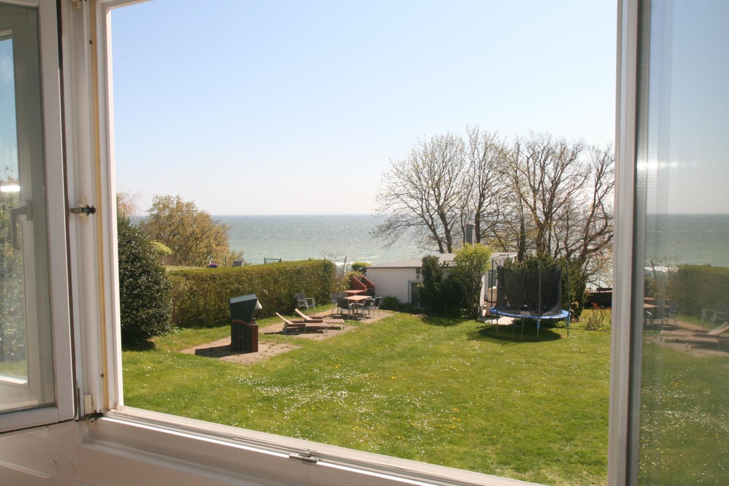 Apartment with Sea View photo 2