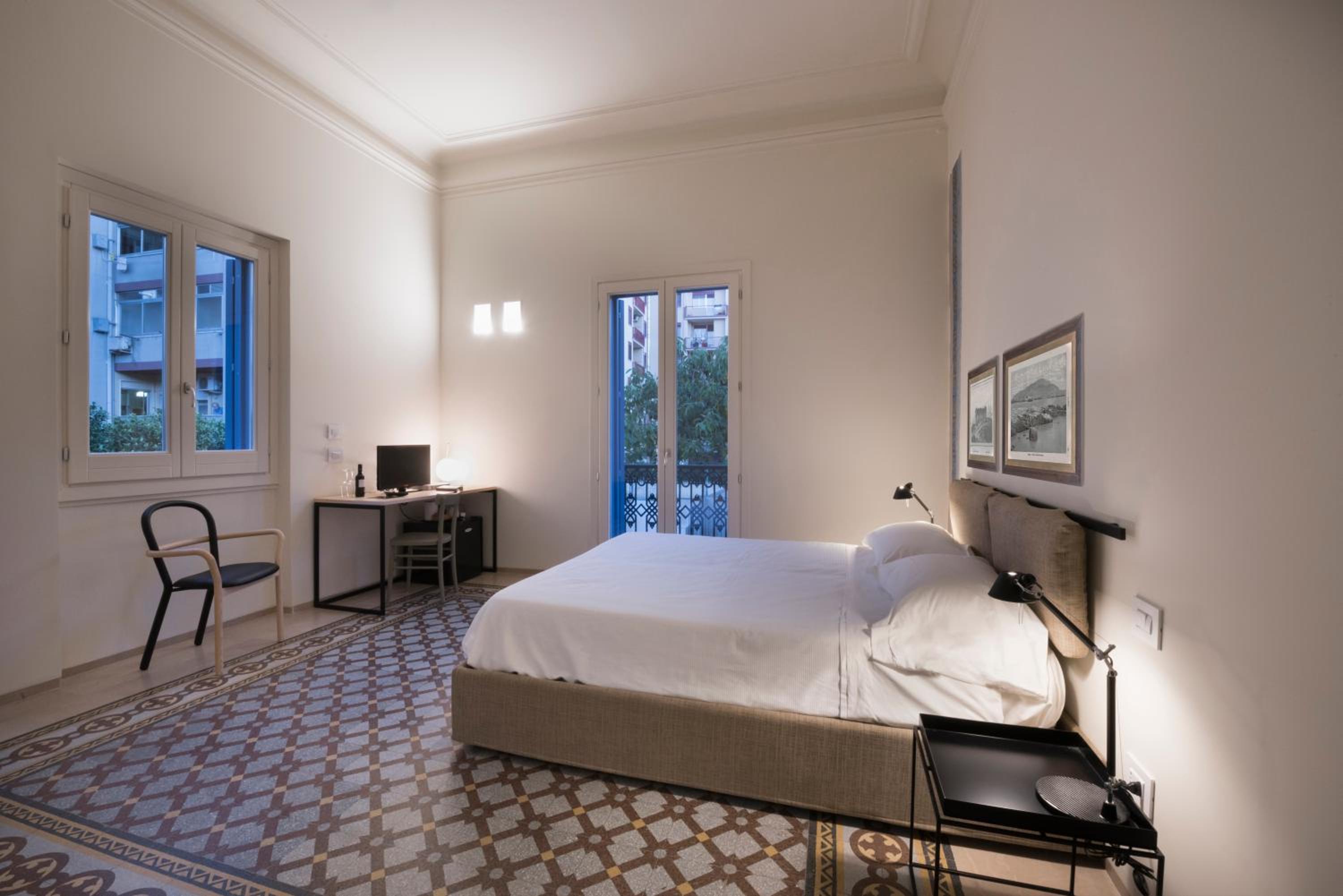Deluxe Double Room with Extra Bed photo 2