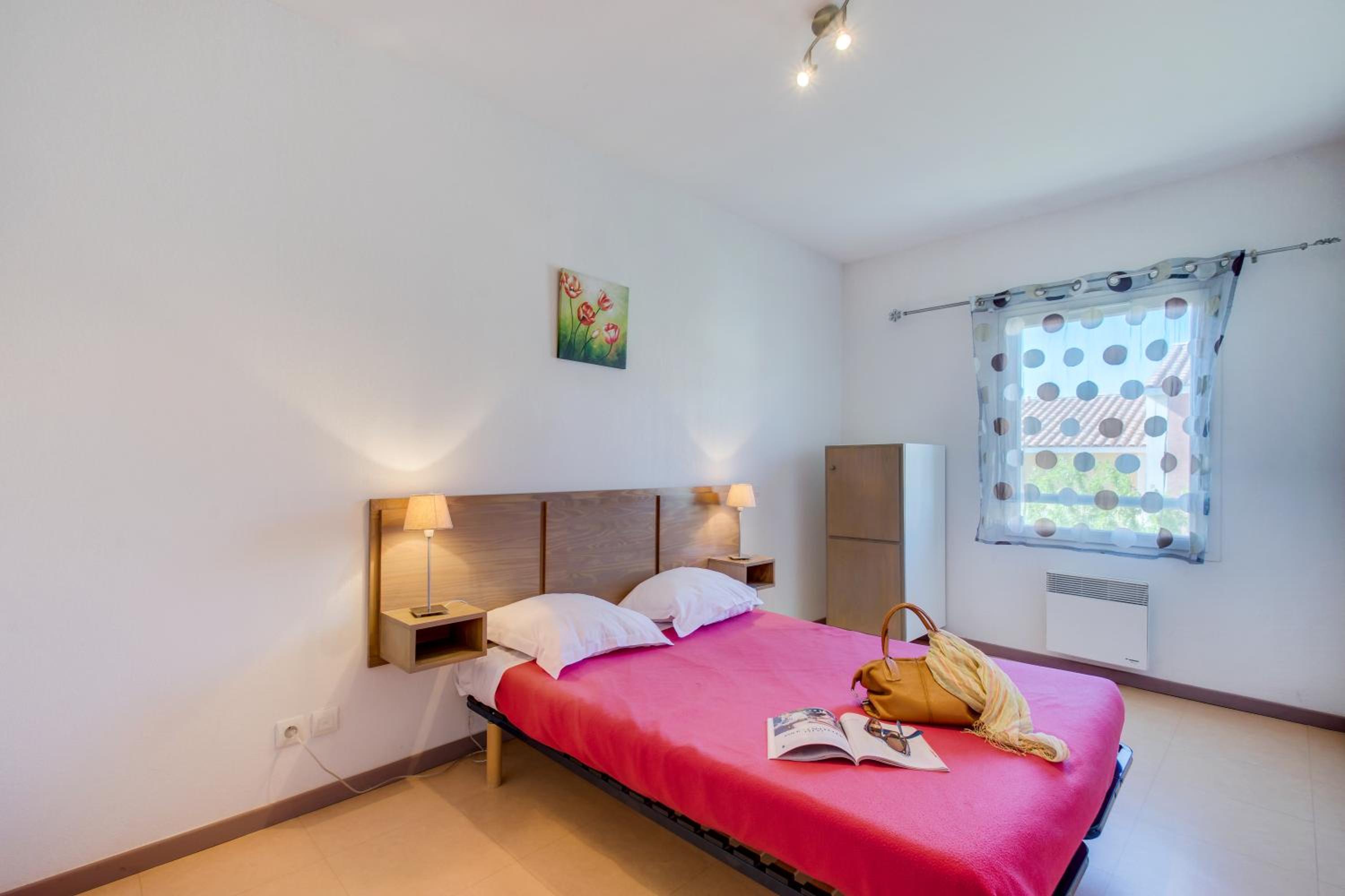 Two-Bedroom House (6 Adults) - Photo 4