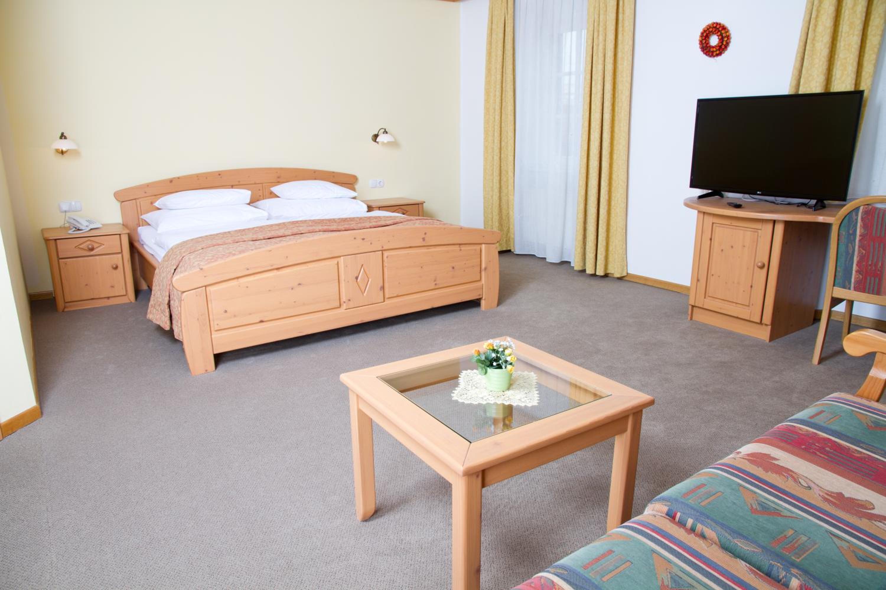 Double Room with Extra Bed - Photo 8