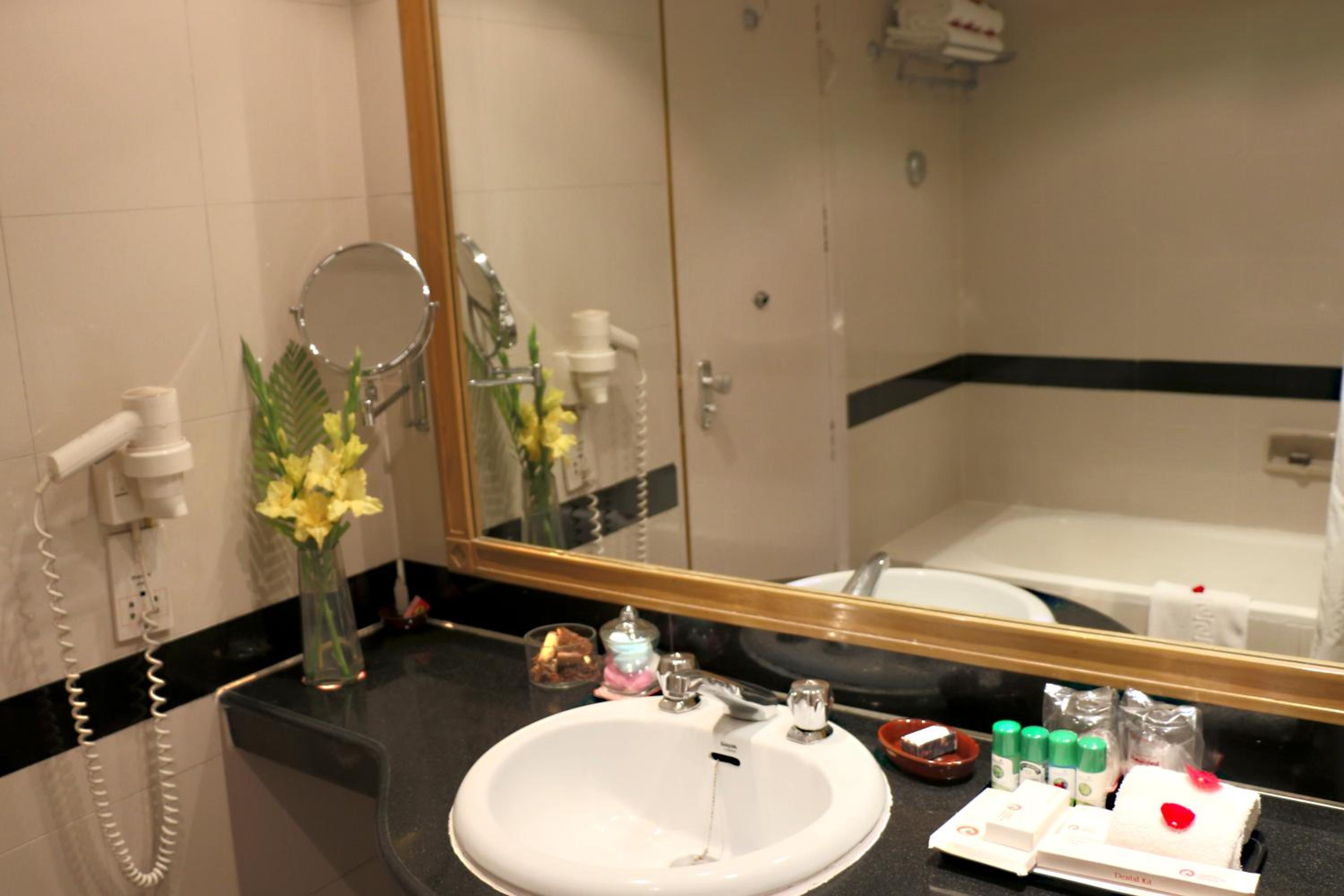 Superior Standard Room - Photo 2