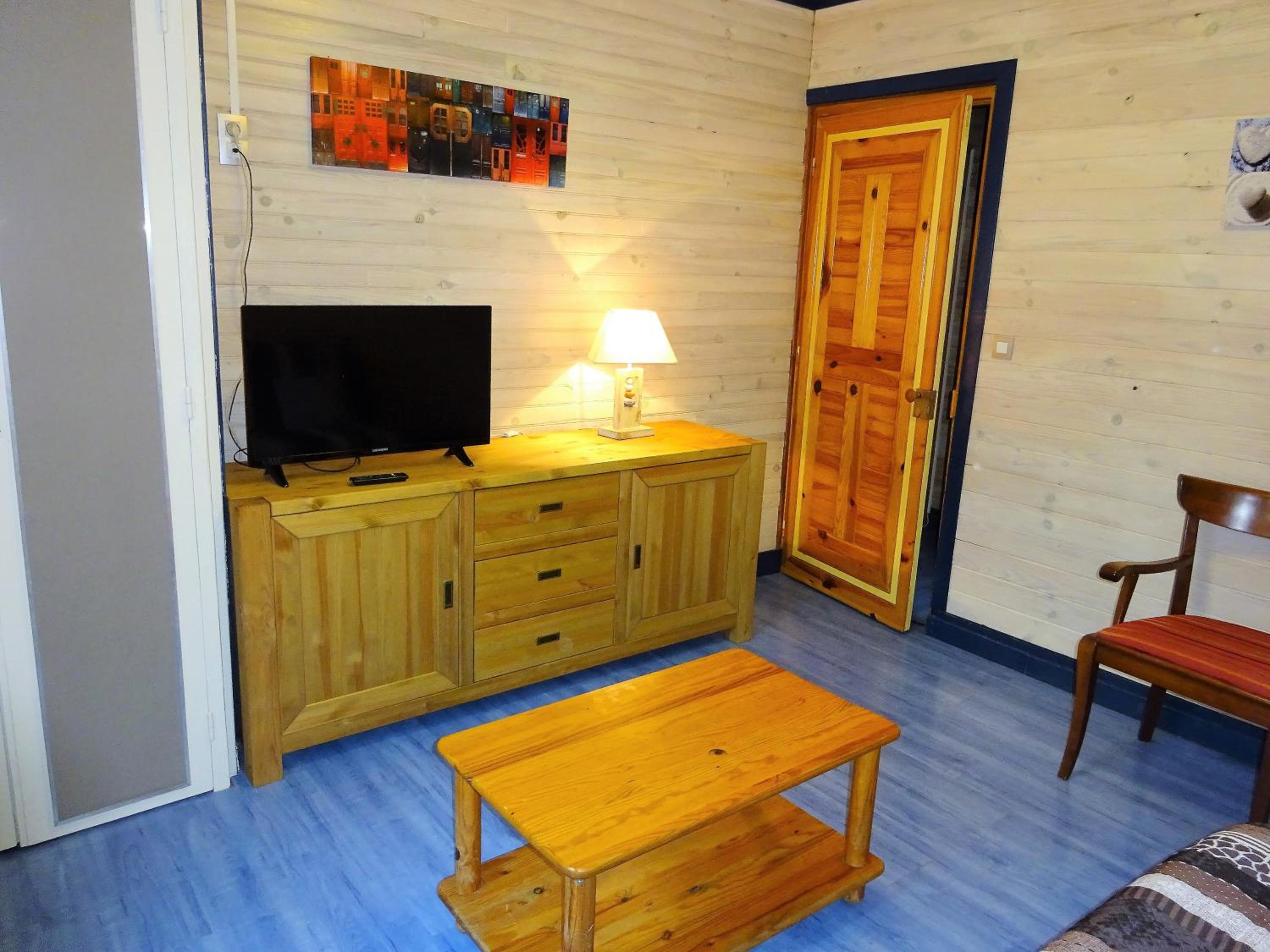 Apartment with Mountain View photo 1