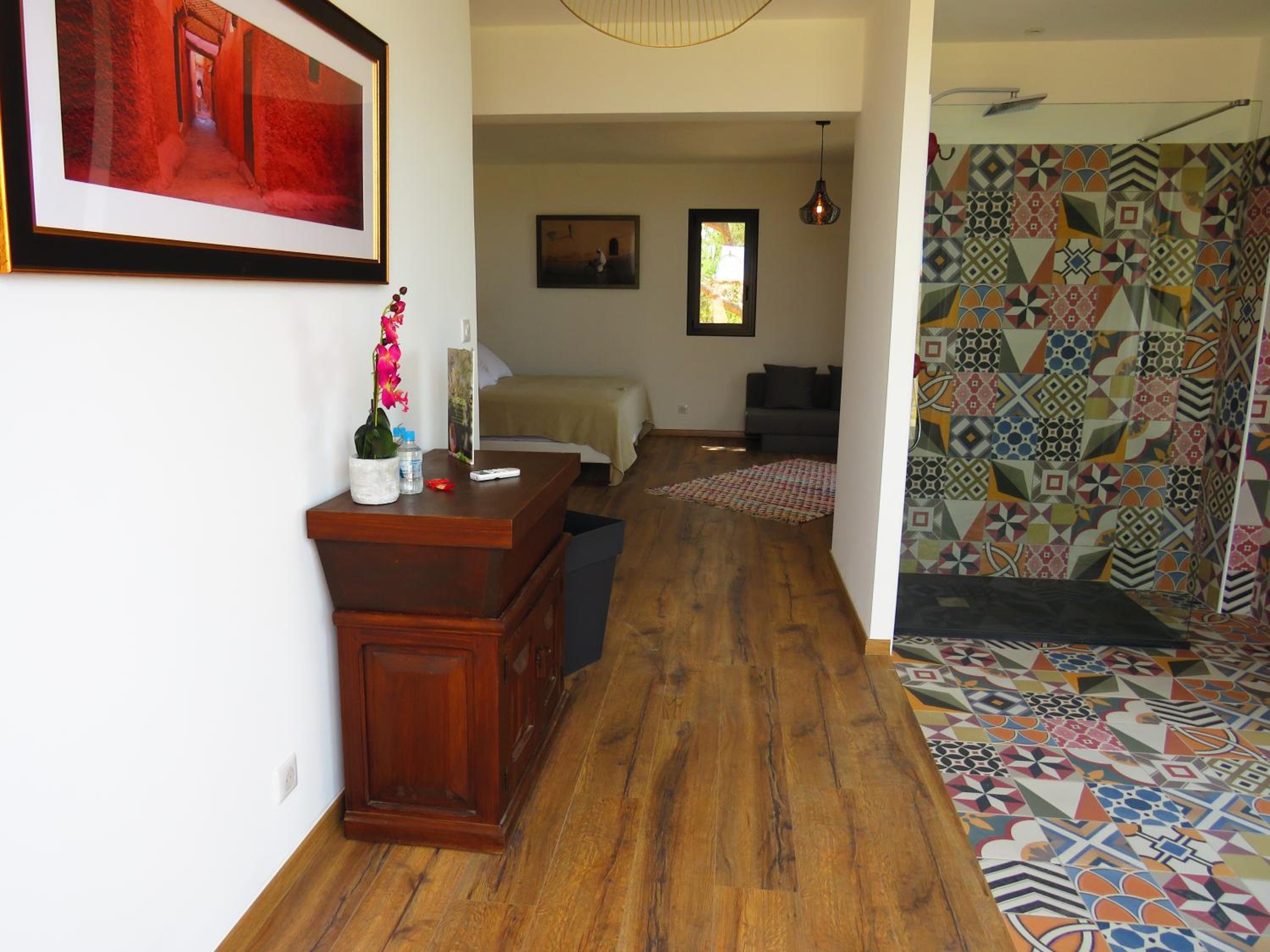 Suite with Street View and Sea View photo 3