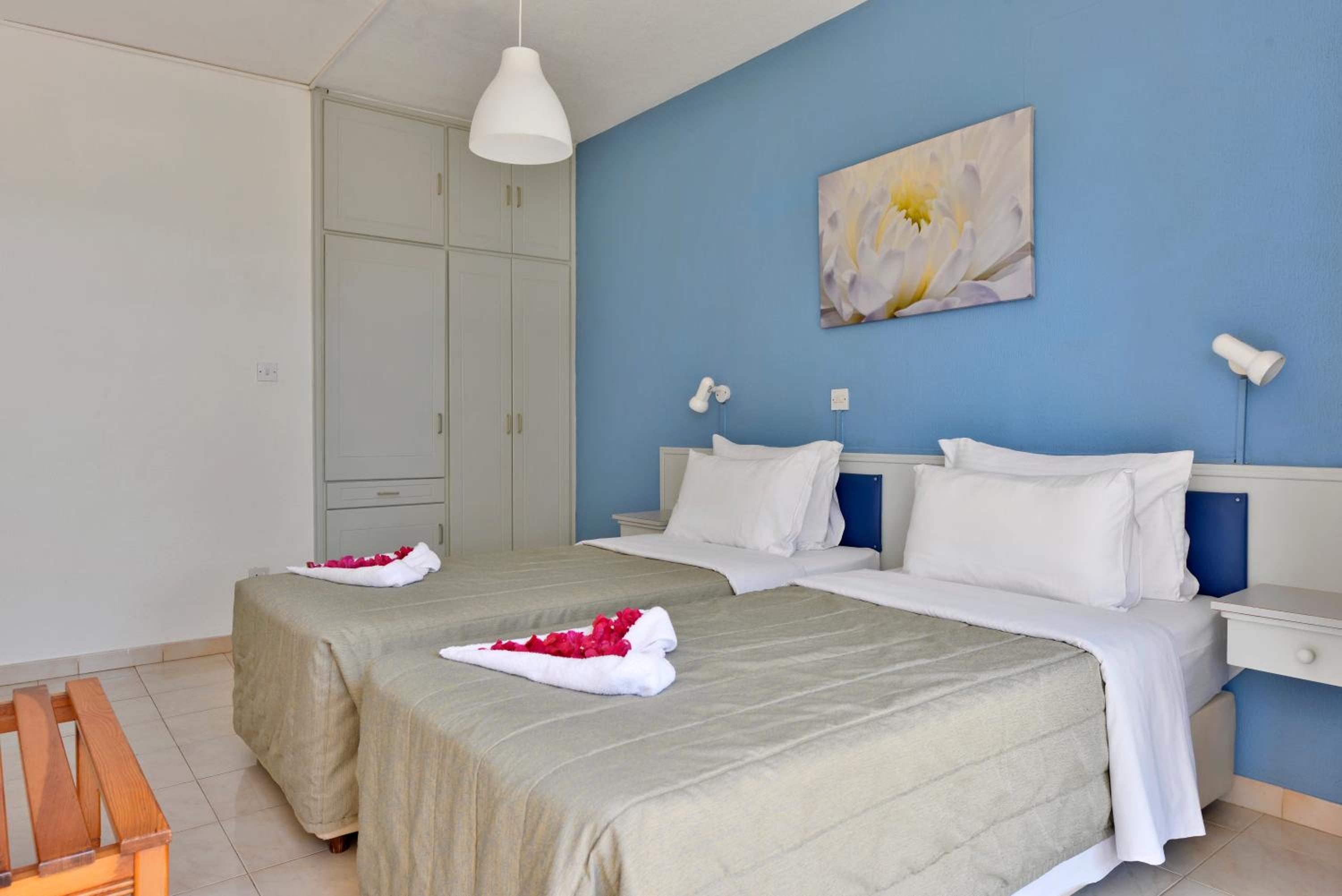 One-Bedroom Family Apartment - Photo 11