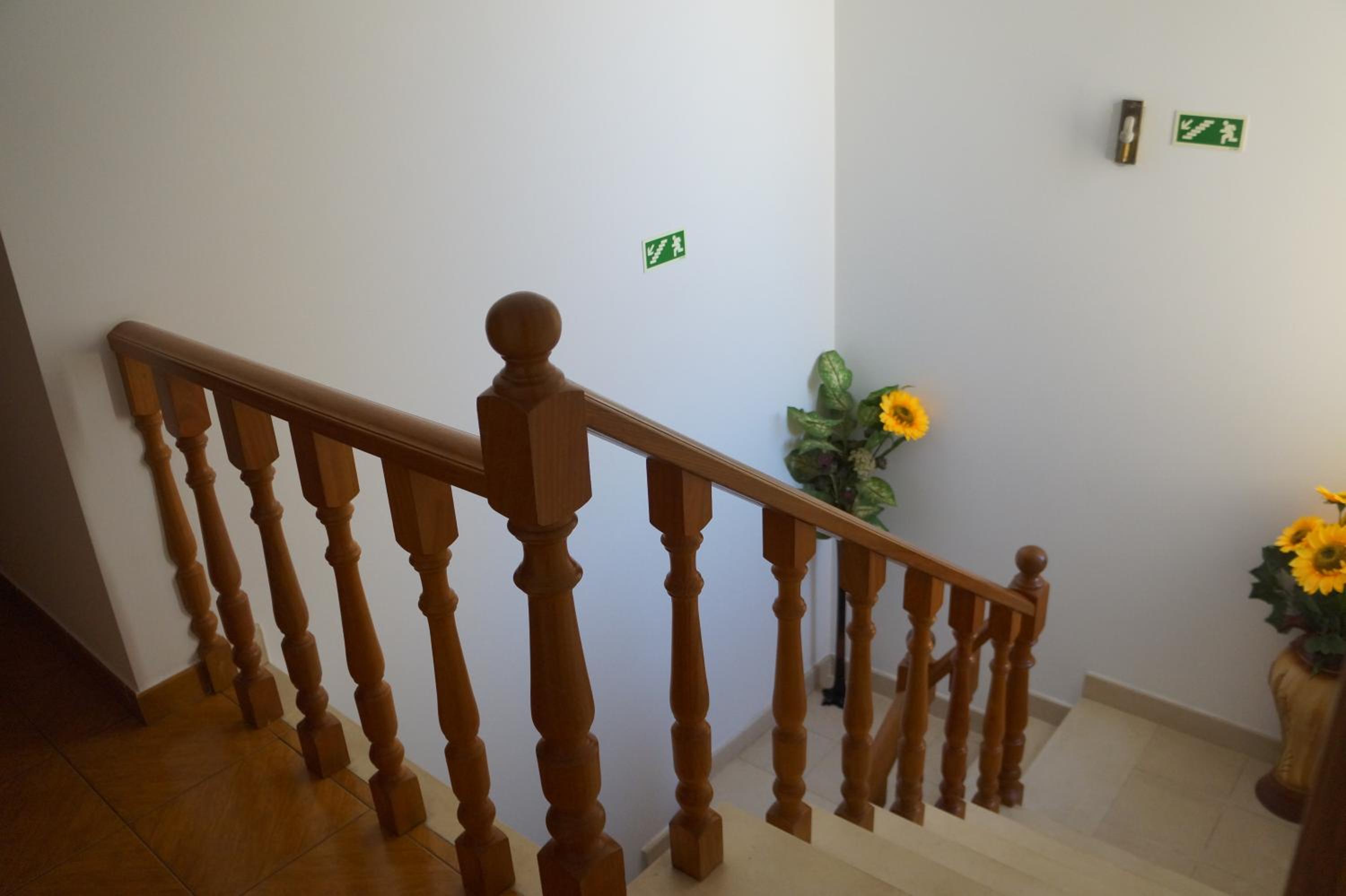 Suite with Balcony - Photo 9