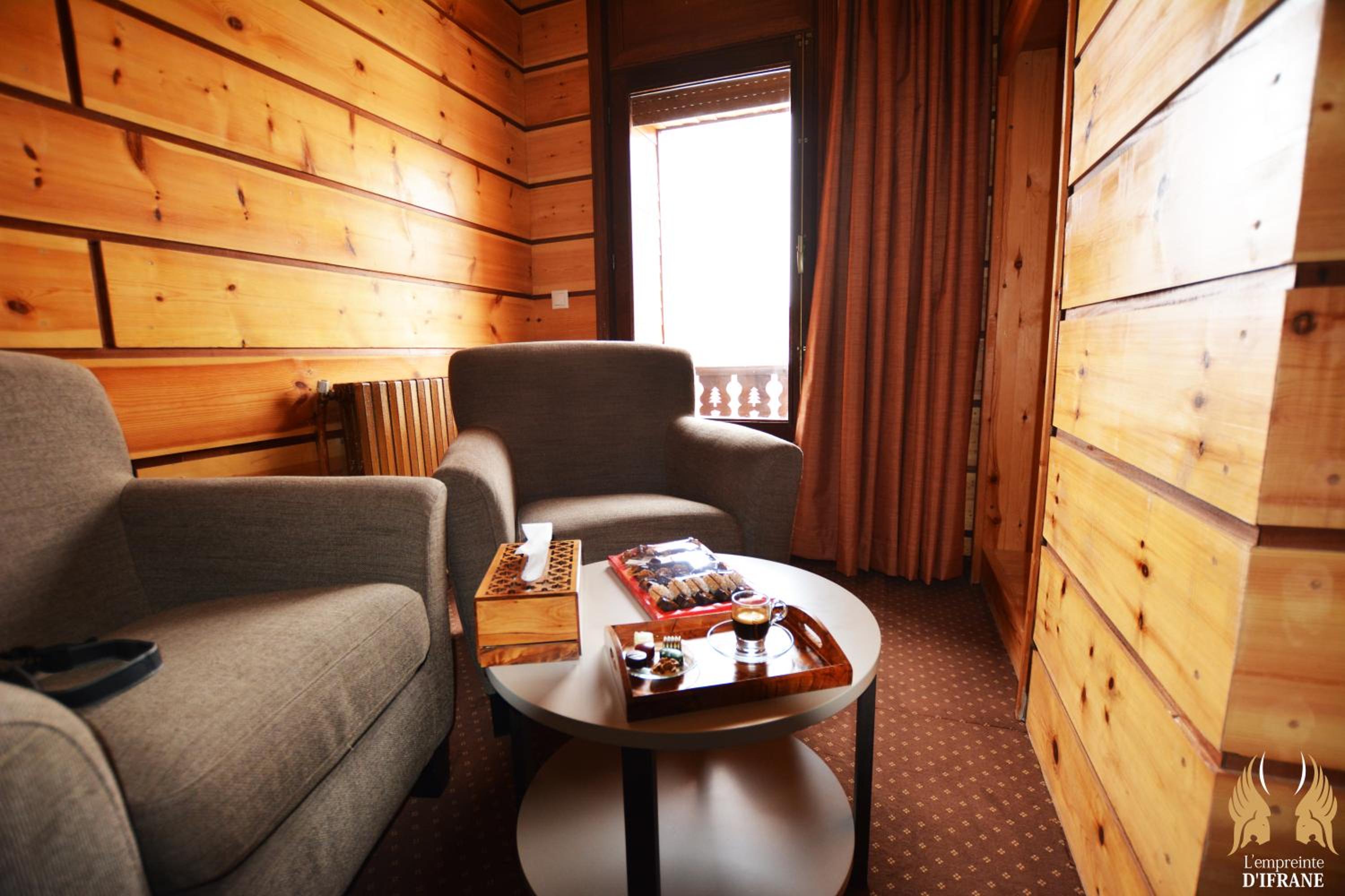 Standard Suite - Photo 8