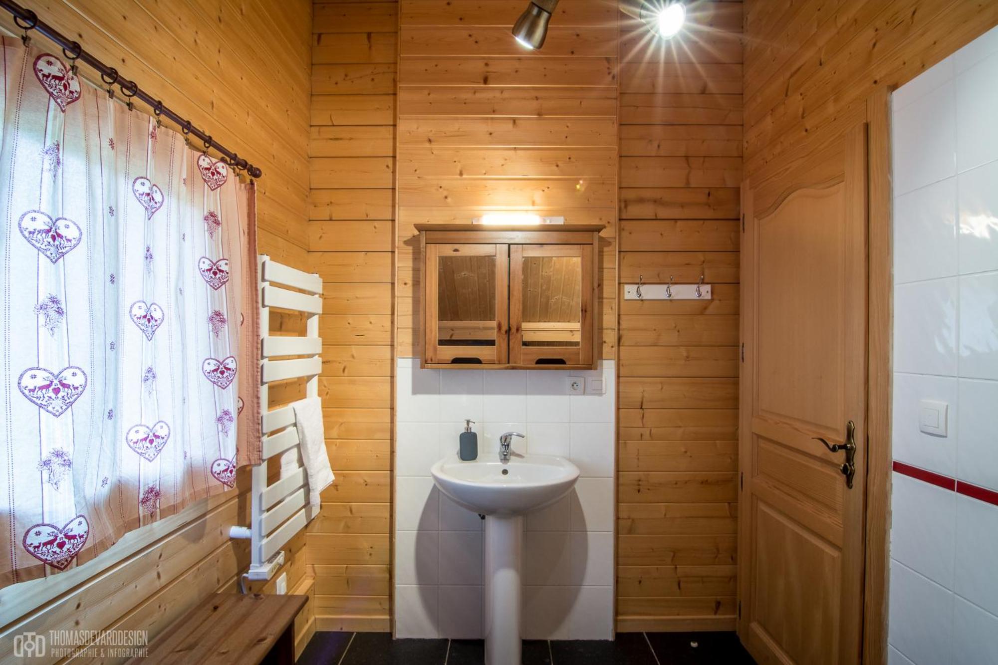 Superior Chalet - Photo 3