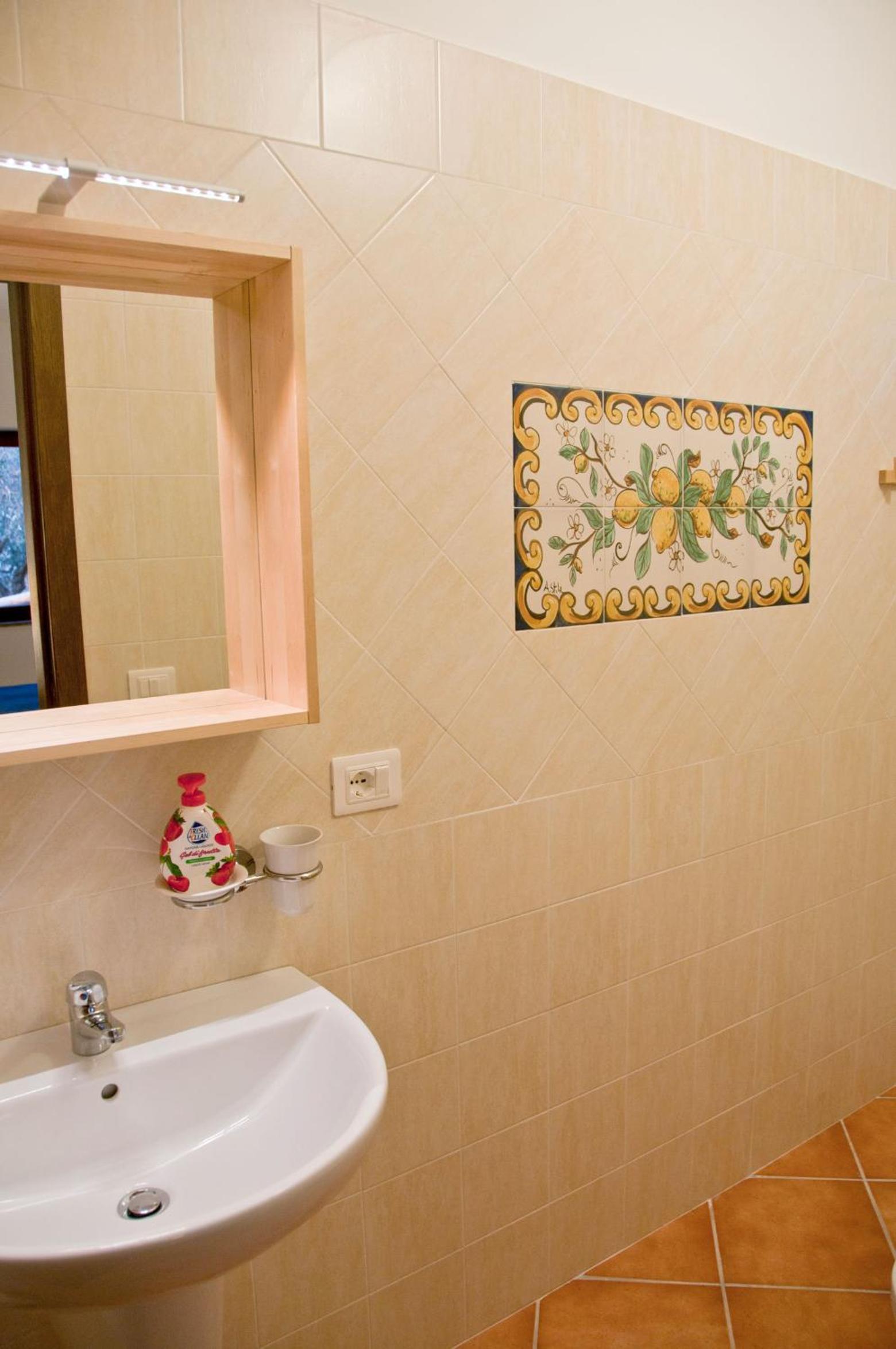 Triple Room - Photo 6
