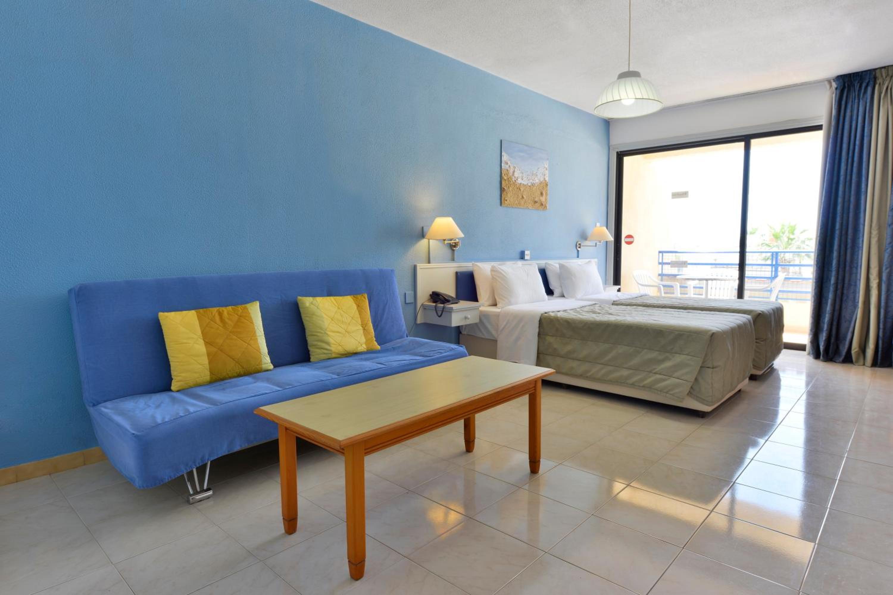 Apartment with Pool View  photo 1
