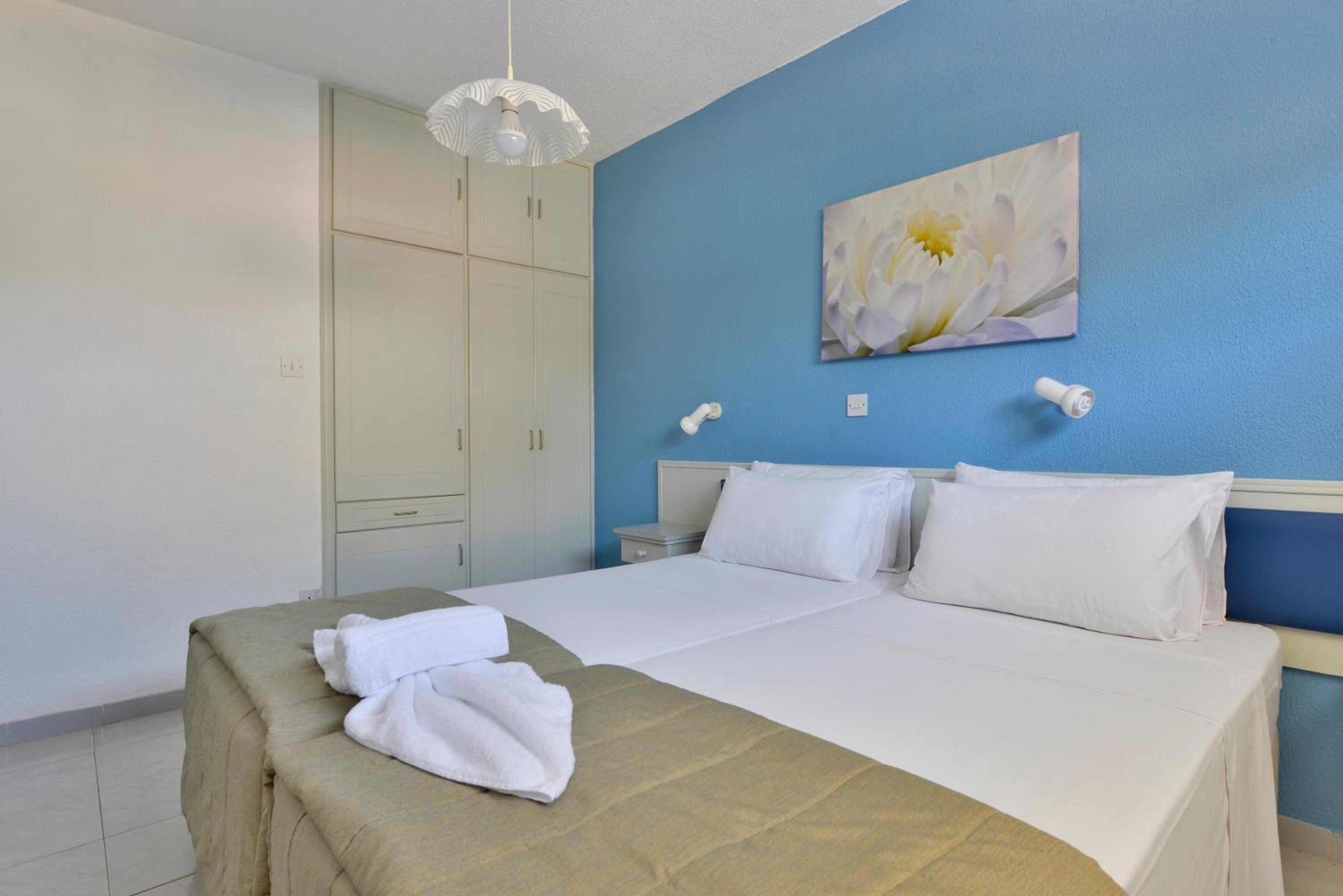 One-Bedroom Family Apartment - Photo 8
