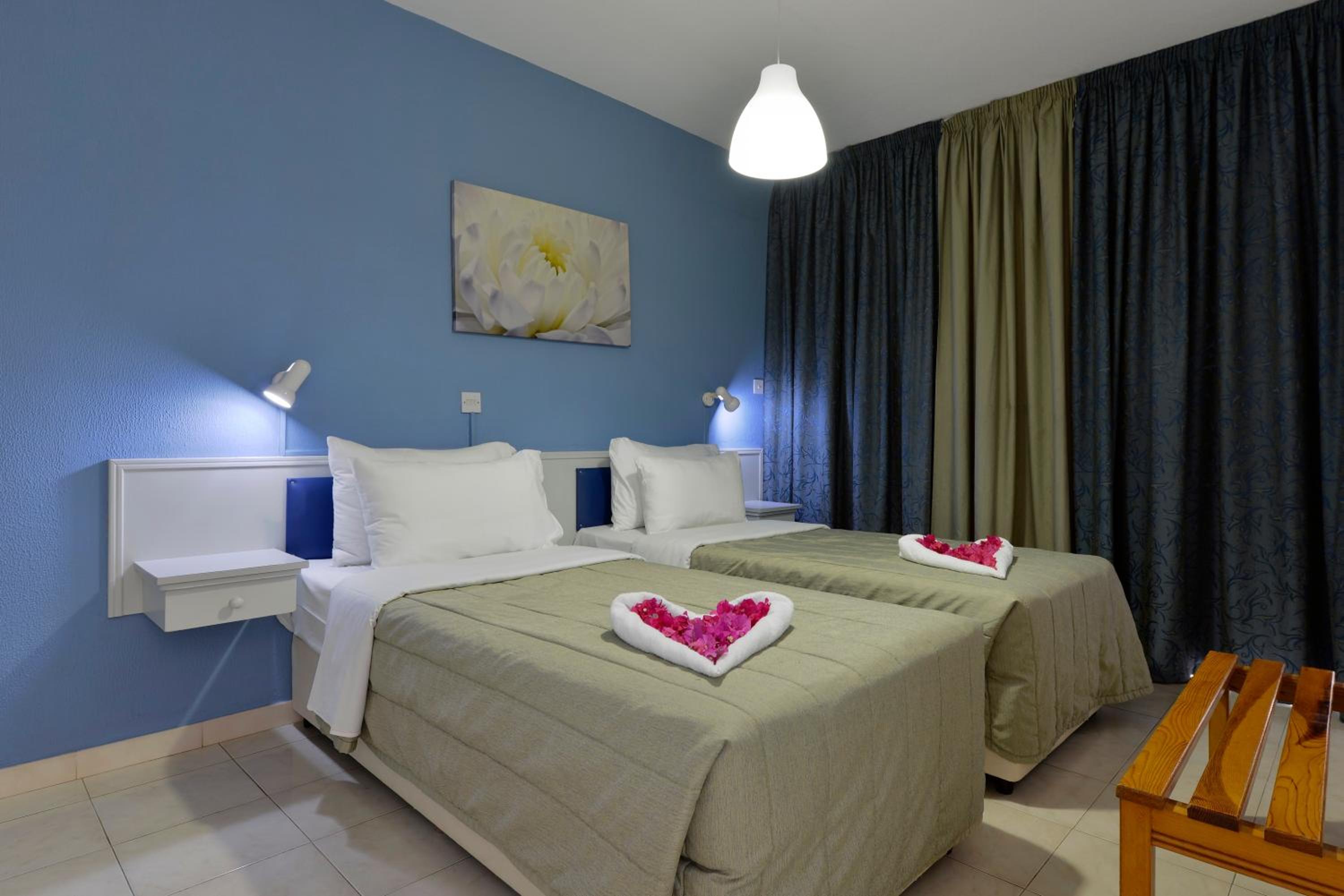 One-Bedroom Family Apartment - Photo 12