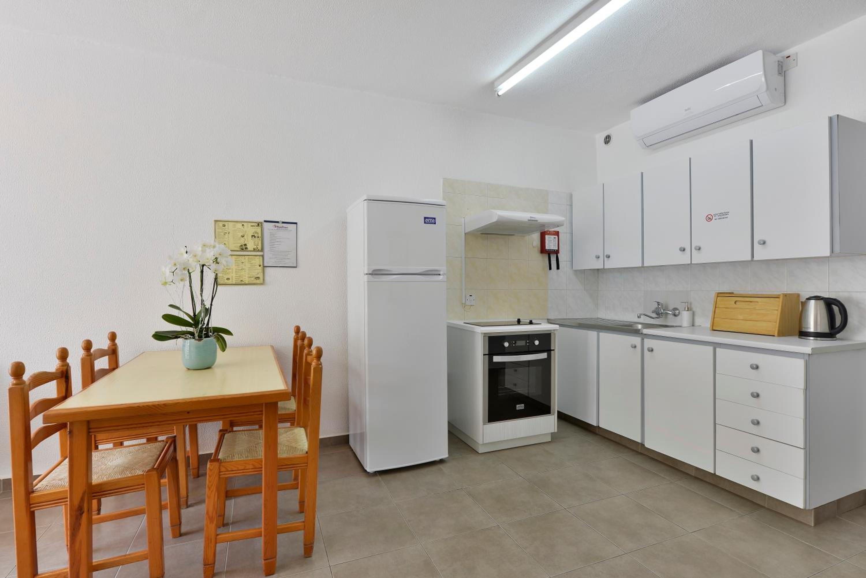 One-Bedroom Family Apartment - Photo 7