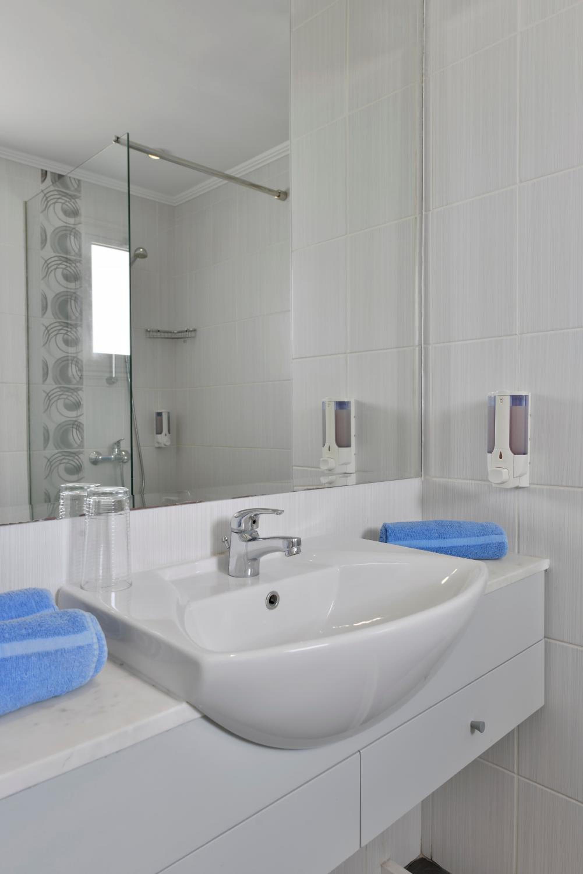 One-Bedroom Family Apartment - Photo 17