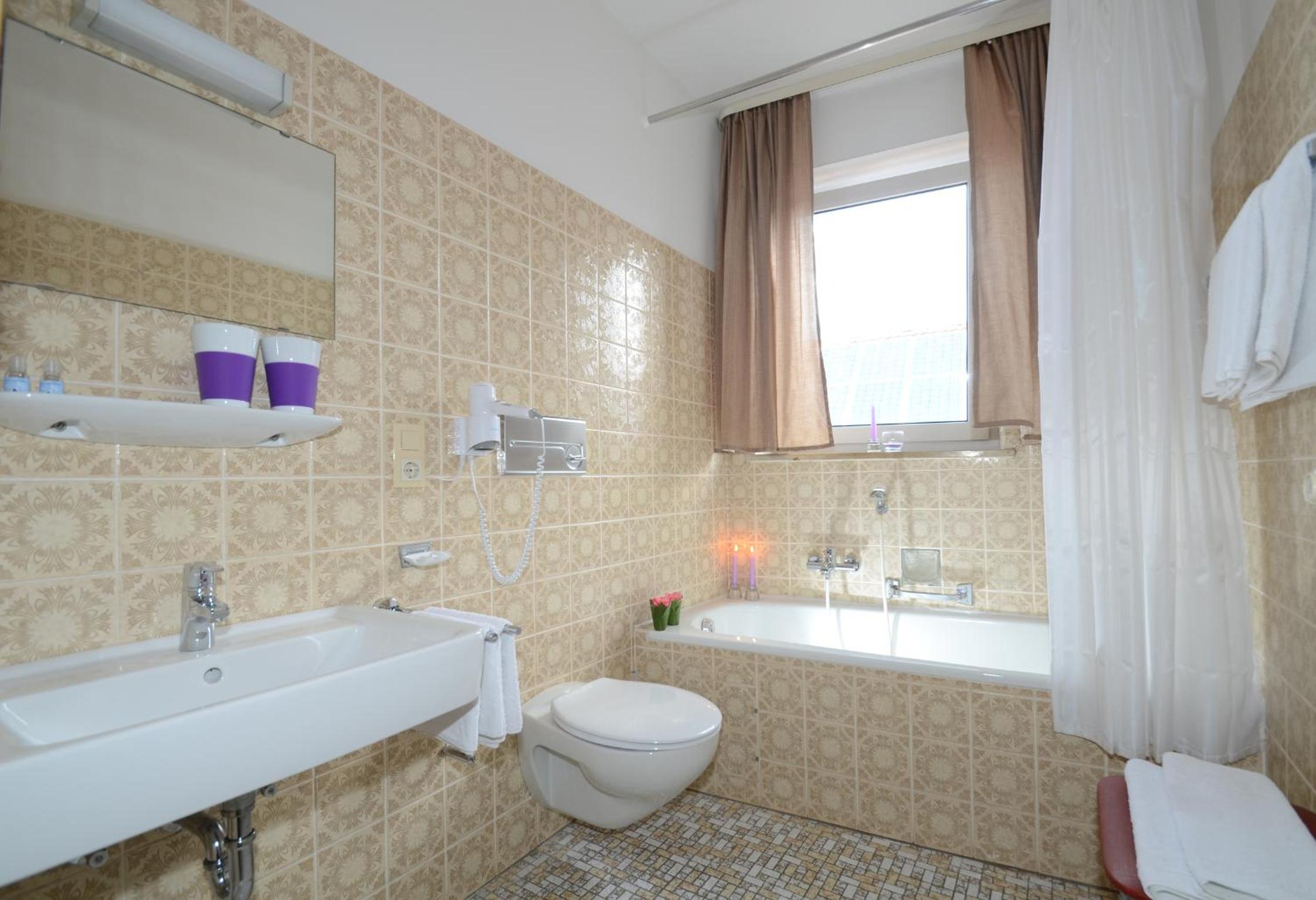 Standard Double Room photo 3