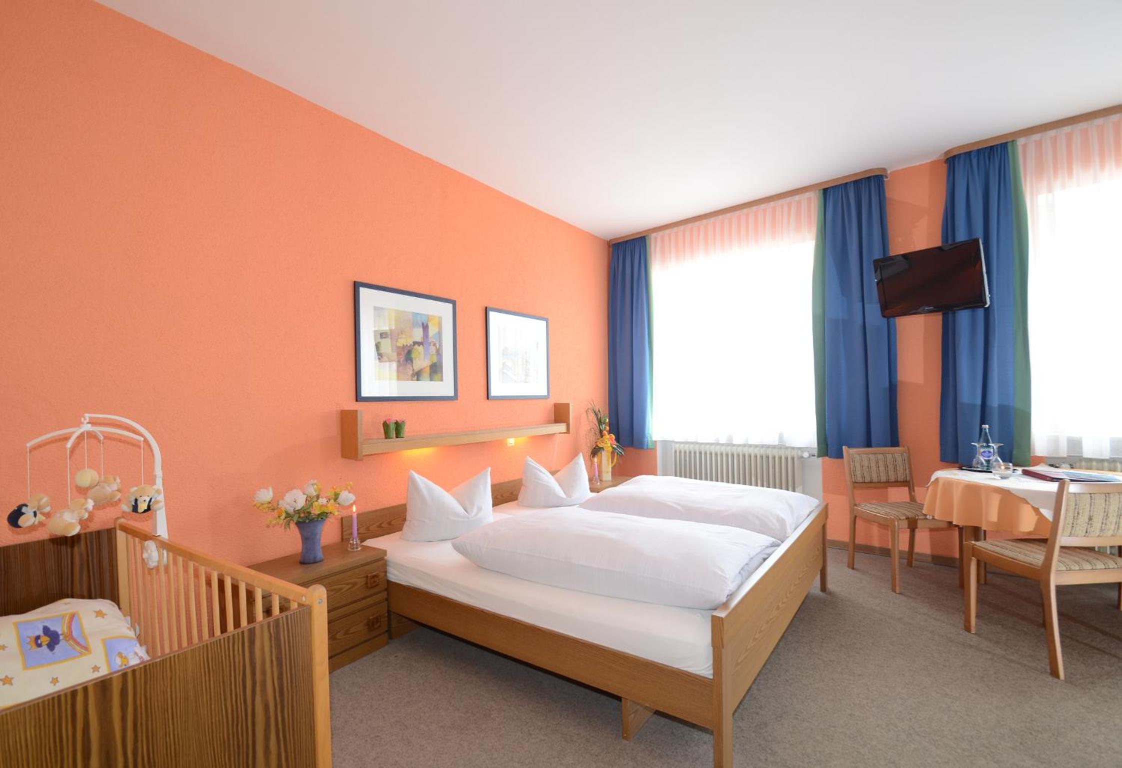 Family triple room photo 2