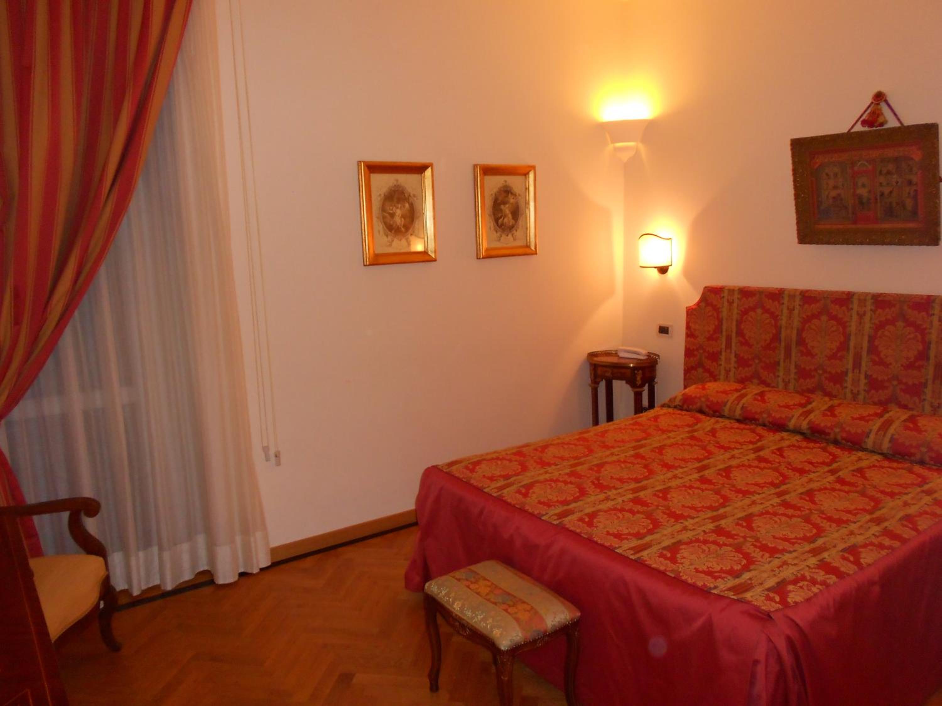 Standard Double Room photo 1