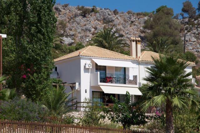 Villa with Sea View photo 3