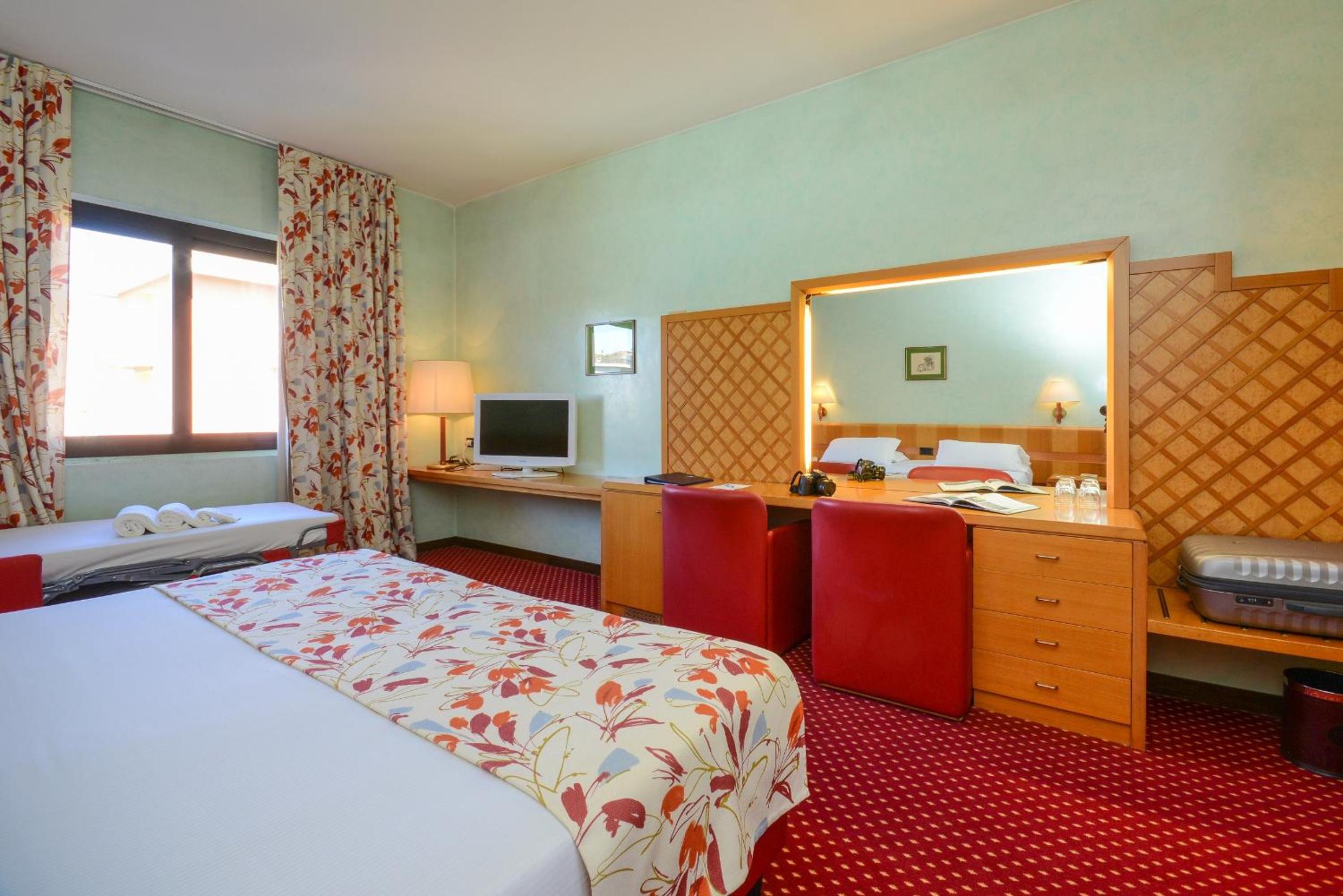 Triple Room - Photo 7