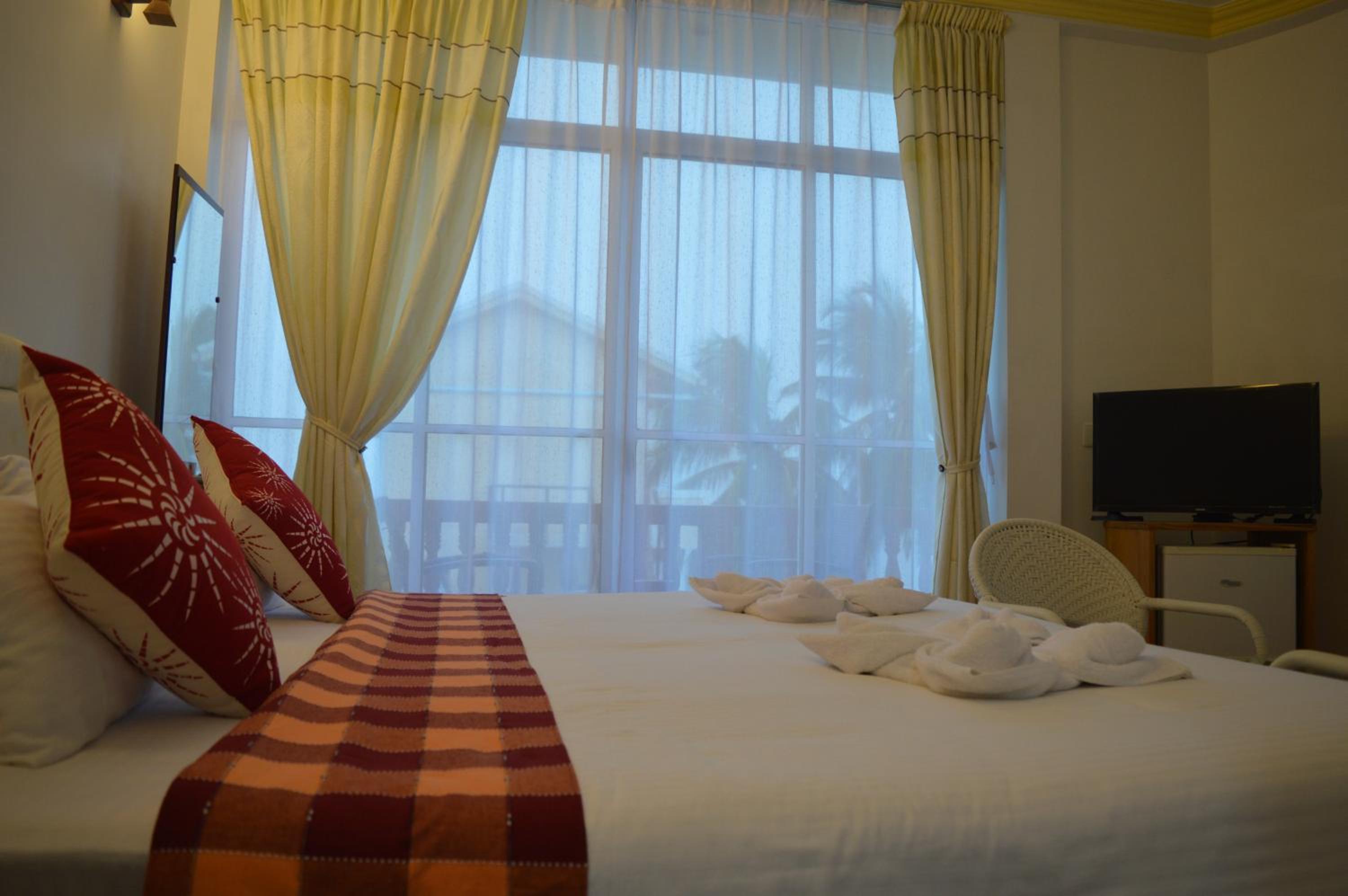 Deluxe Double Room with Balcony and Sea View