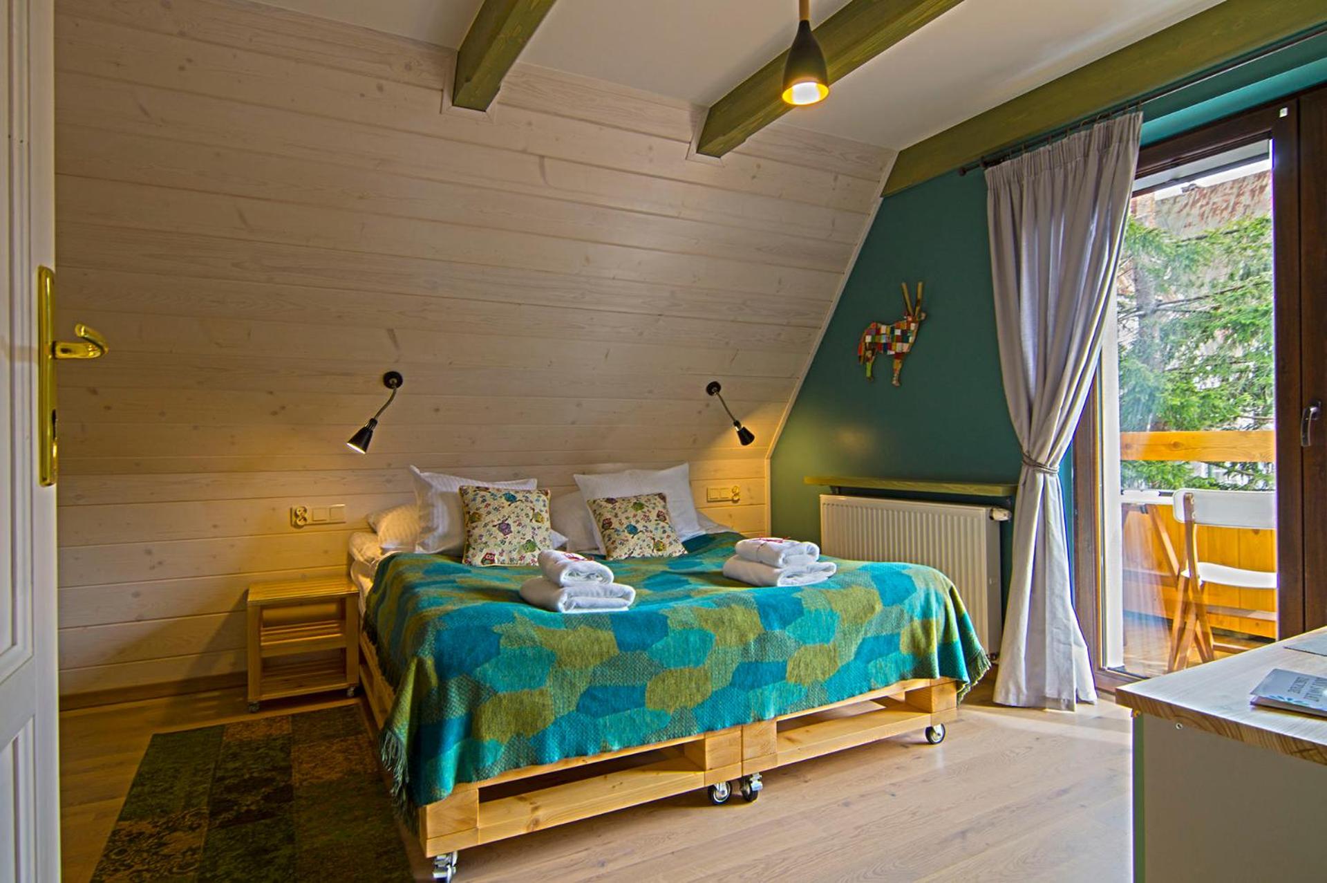 One-Bedroom Apartment 10