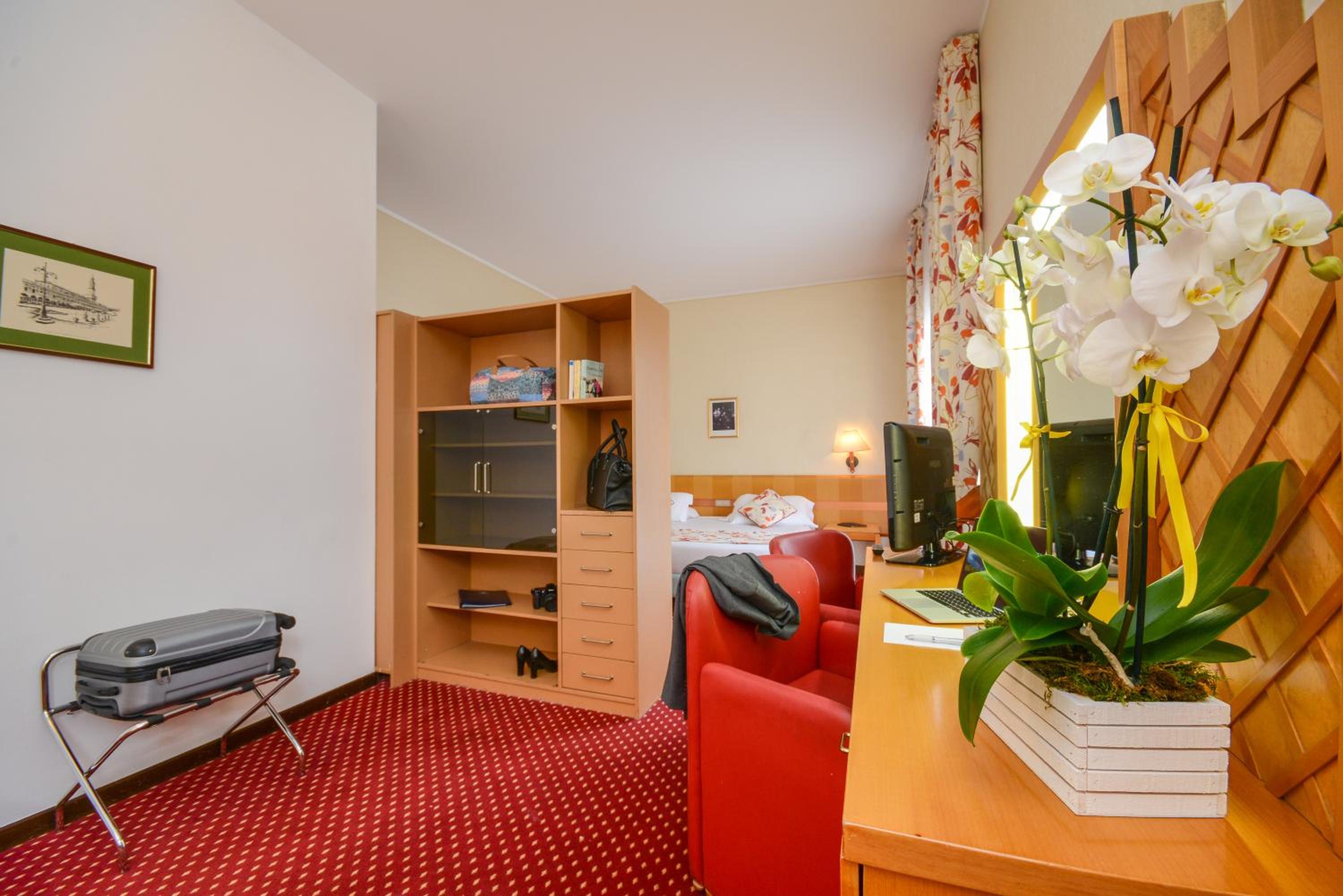 Quadruple Room - Photo 2