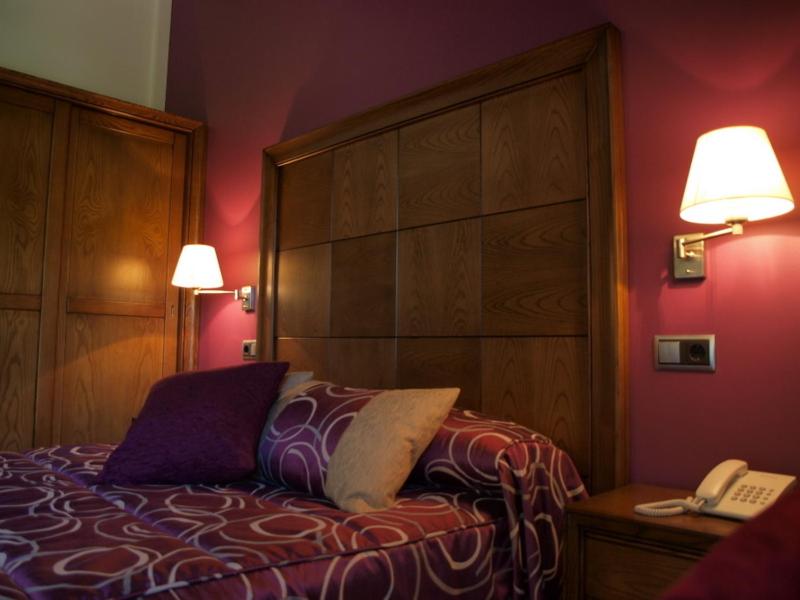 Budget Double Room photo 1