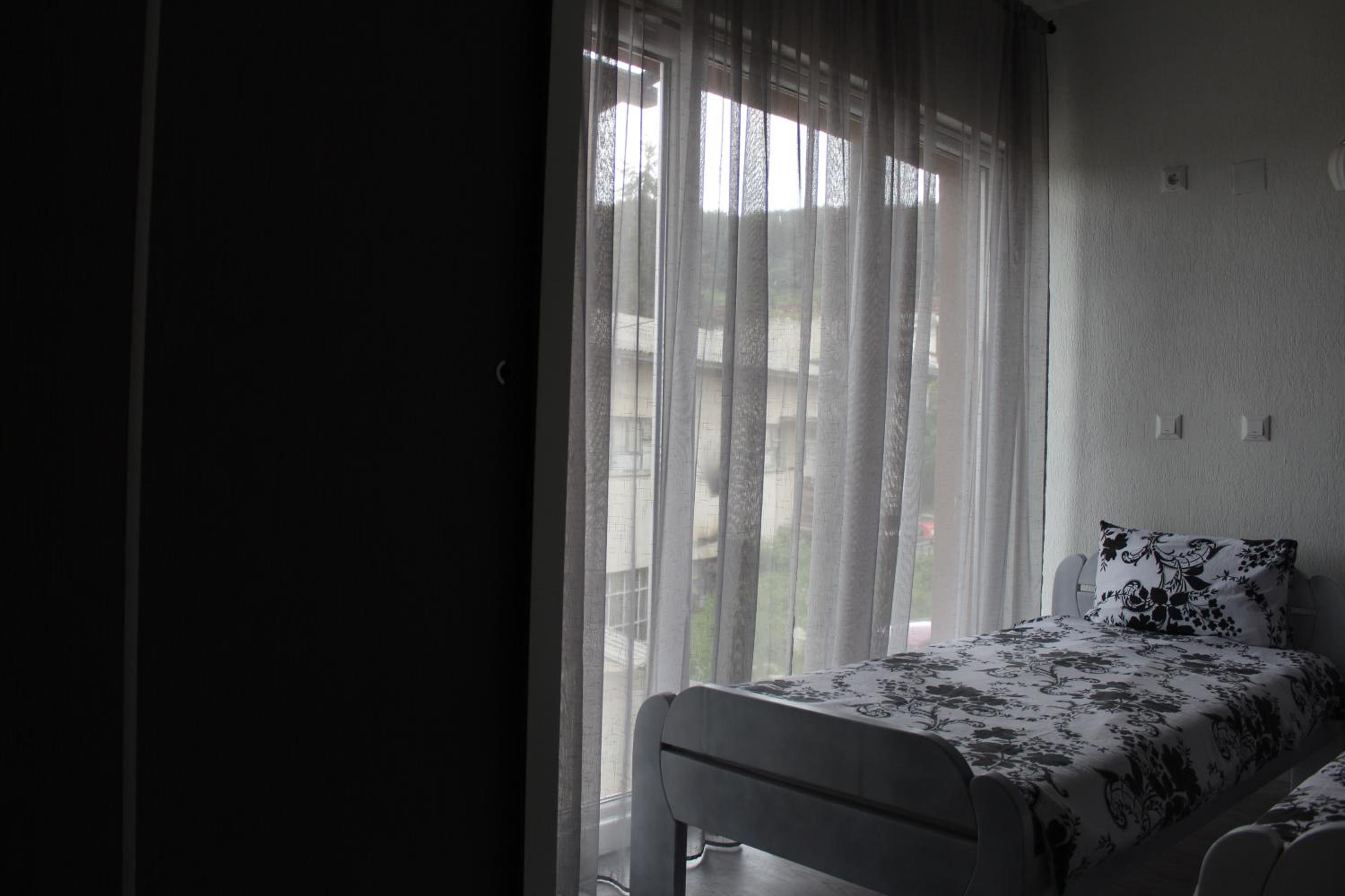 Studio with Balcony - Photo 6