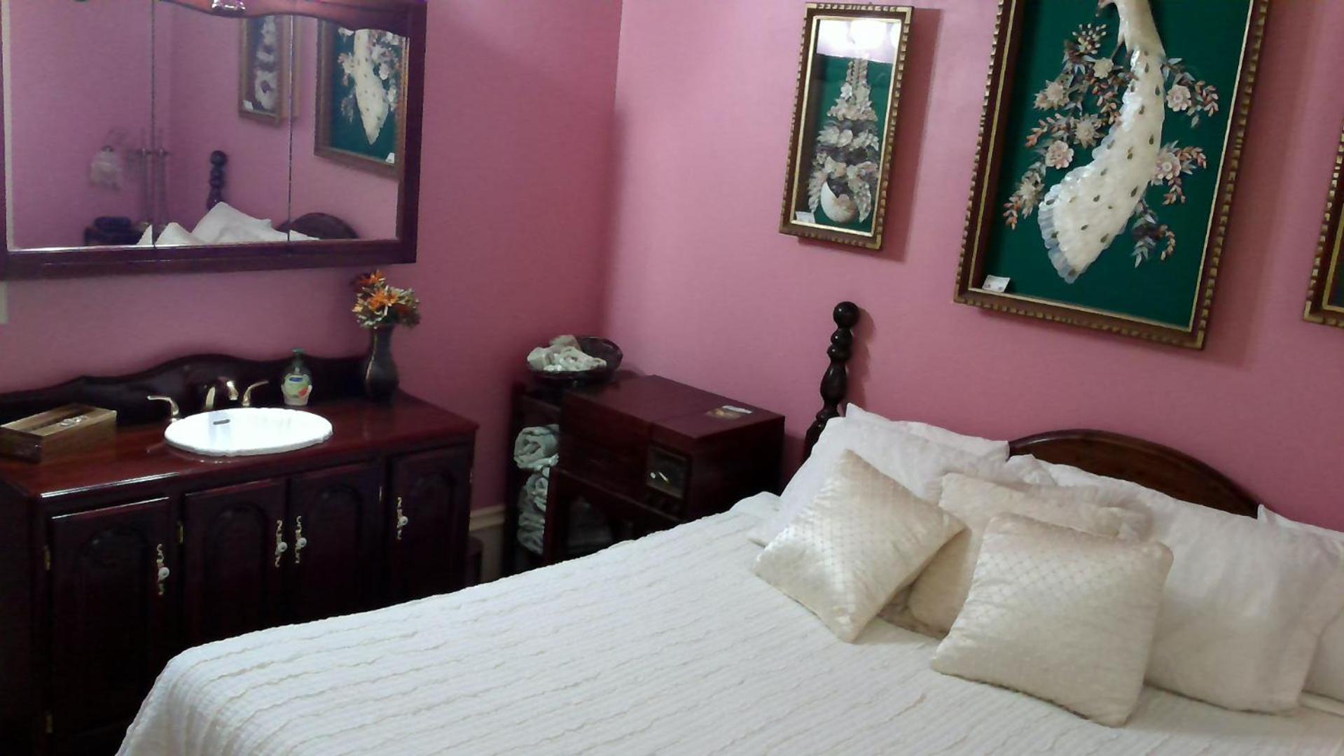 Standard King Room photo 2