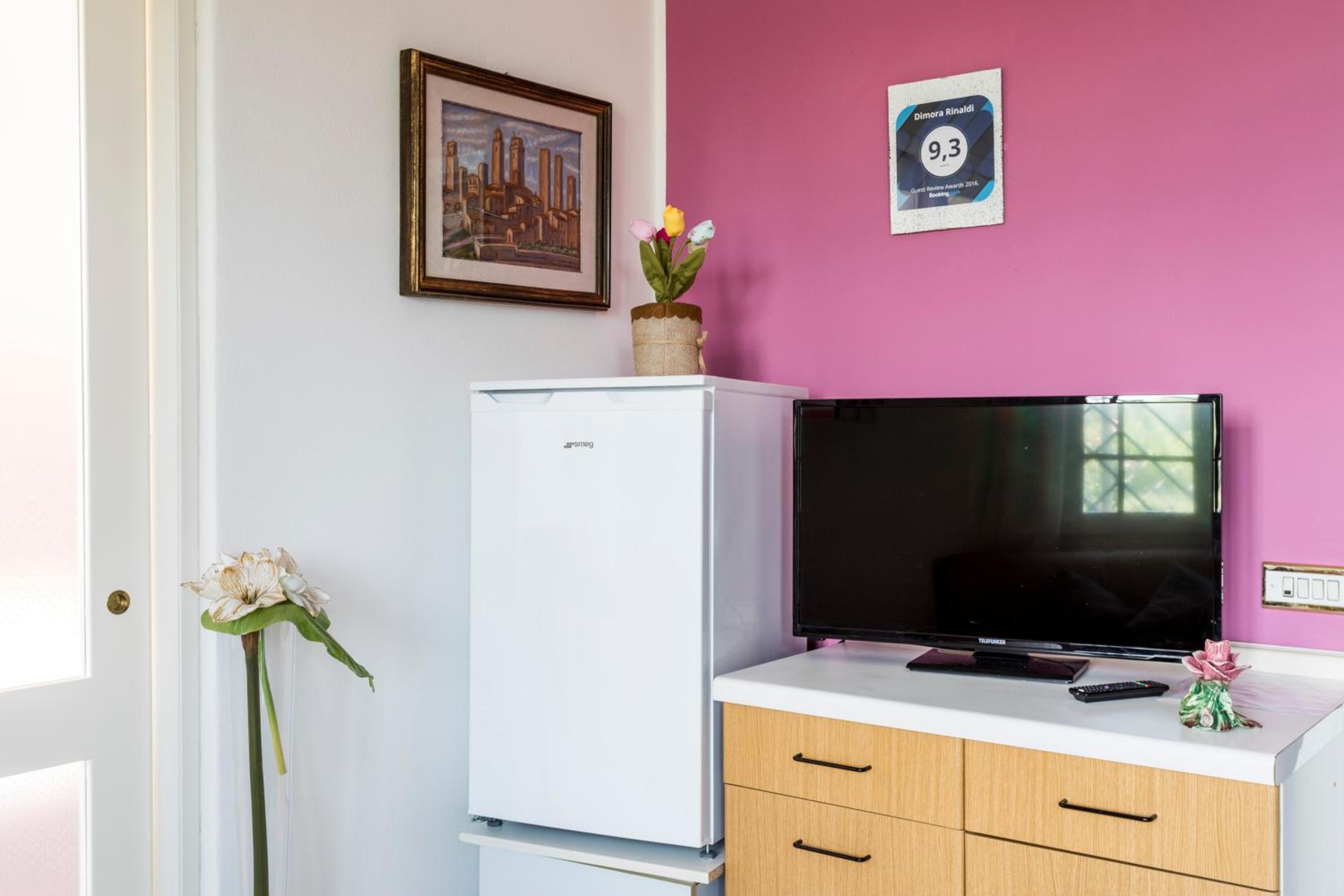 Standard Two-Bedroom Apartment - Ground Floor  photo 2