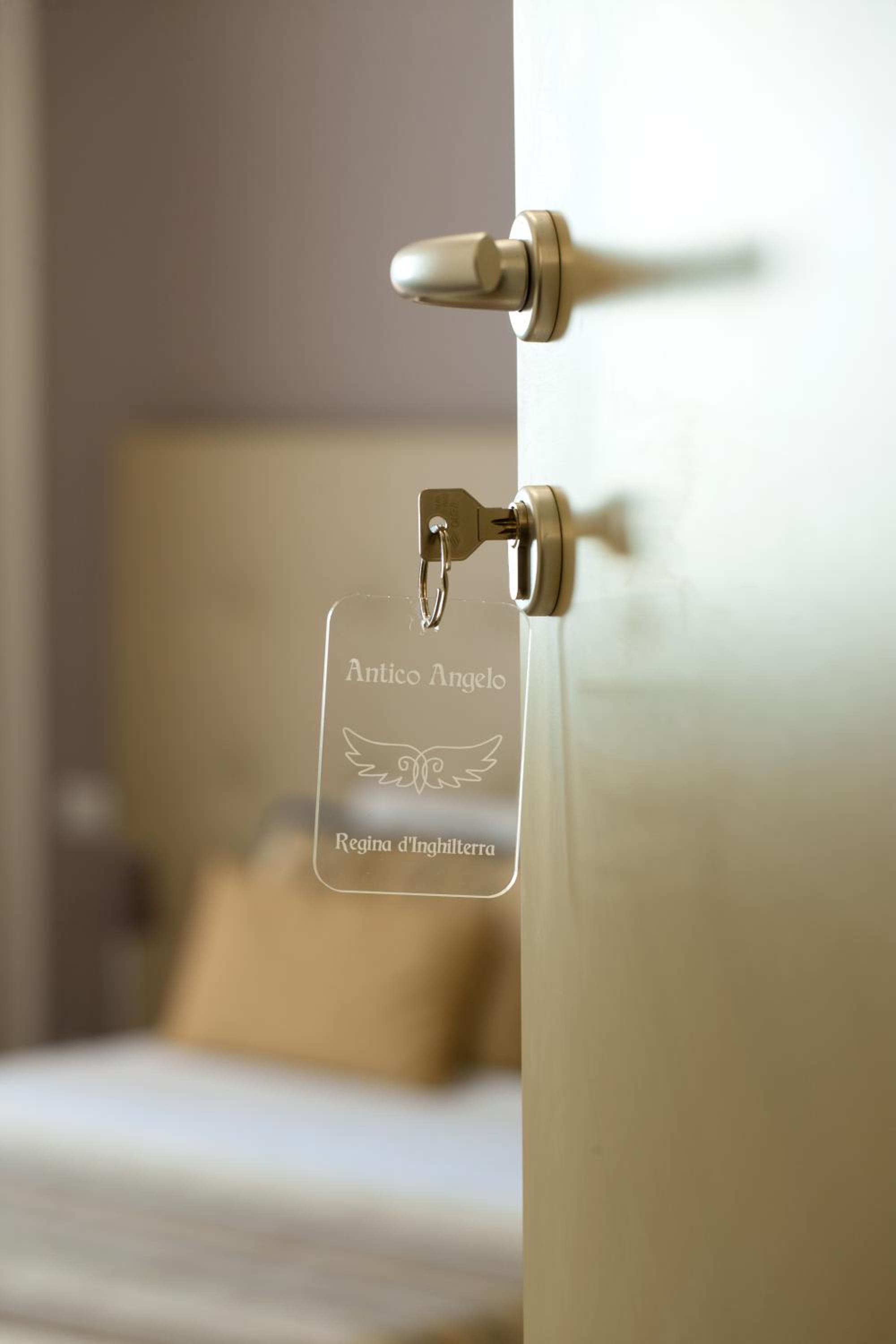 Deluxe King Room photo 1