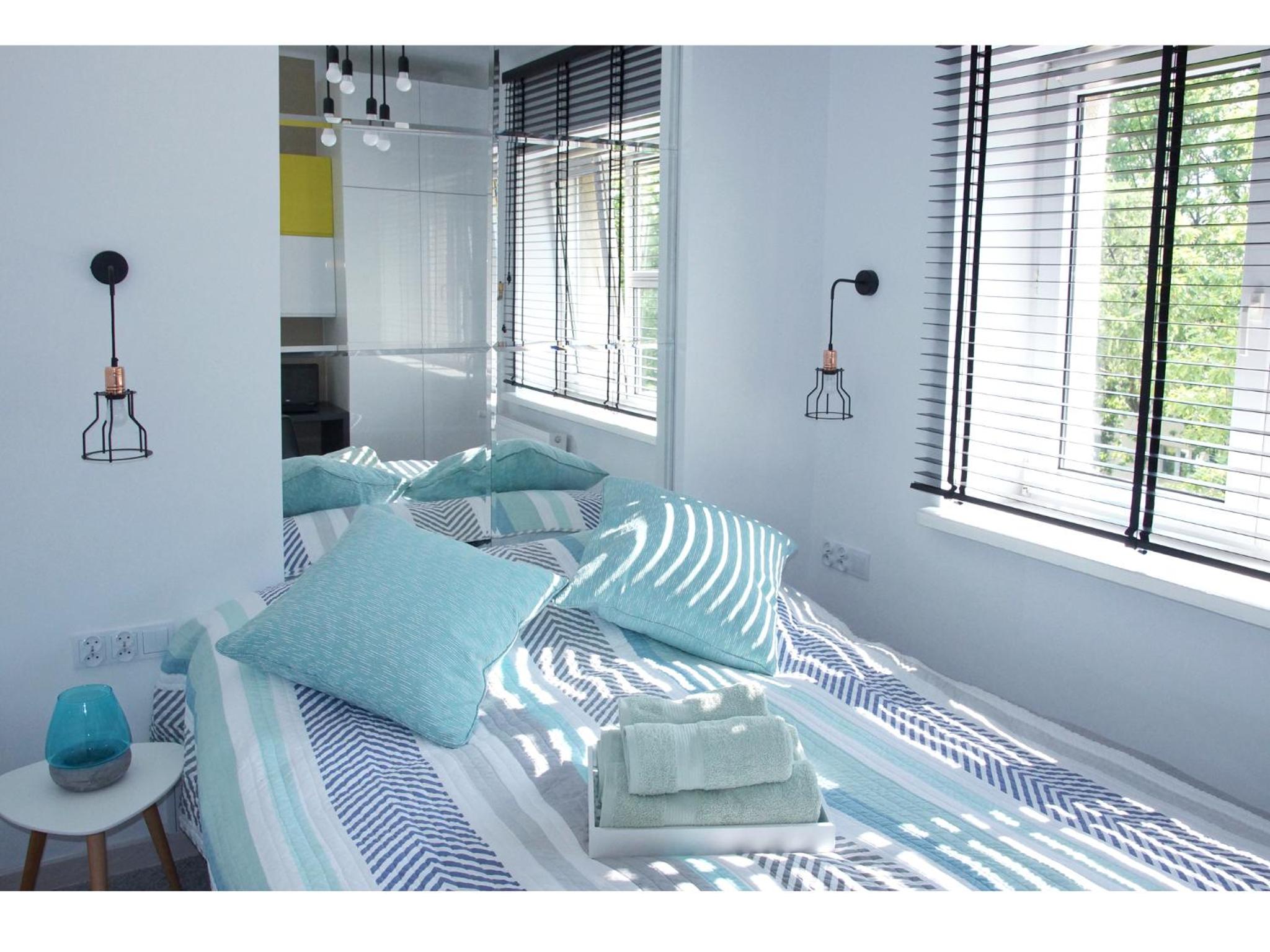 One-Bedroom Apartment - Photo 1