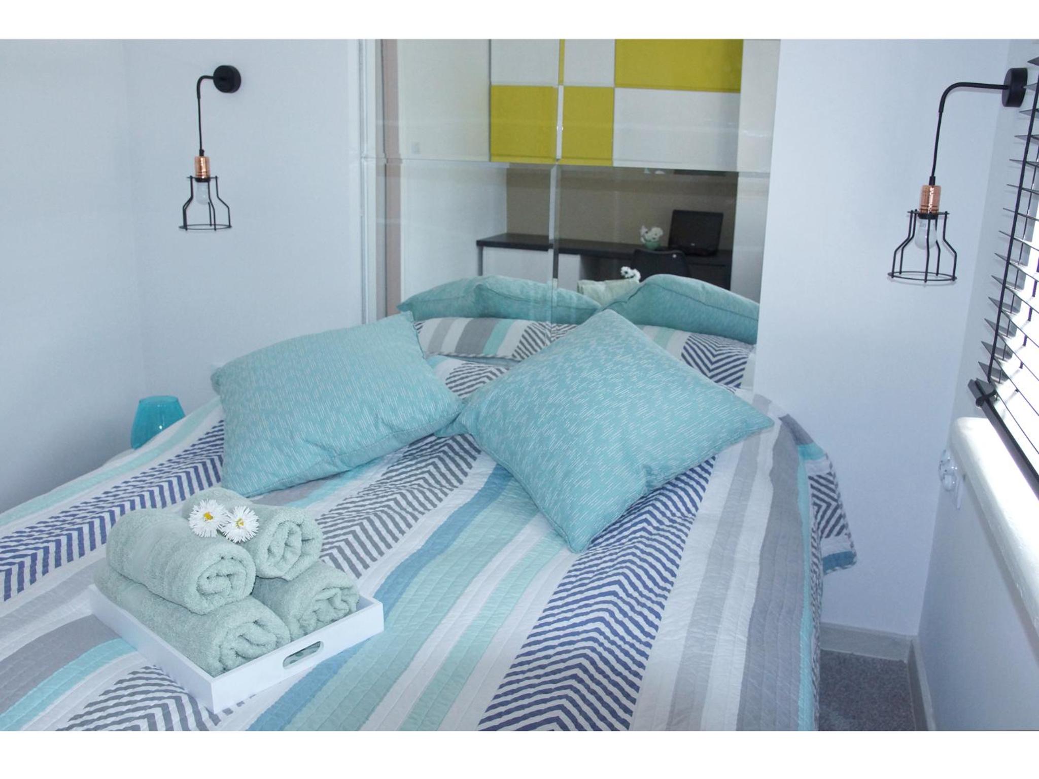 One-Bedroom Apartment - Photo 8
