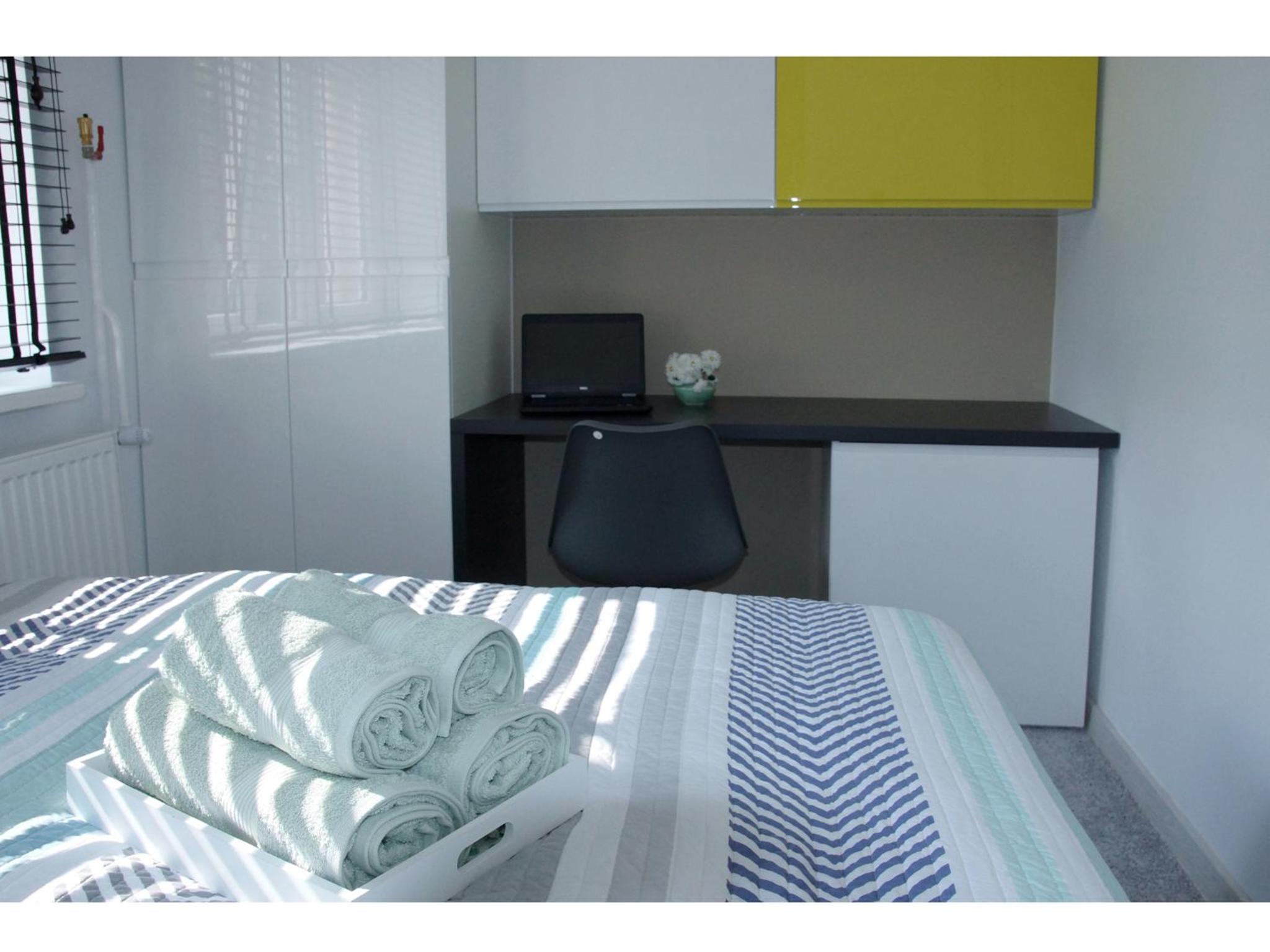 One-Bedroom Apartment - Photo 11
