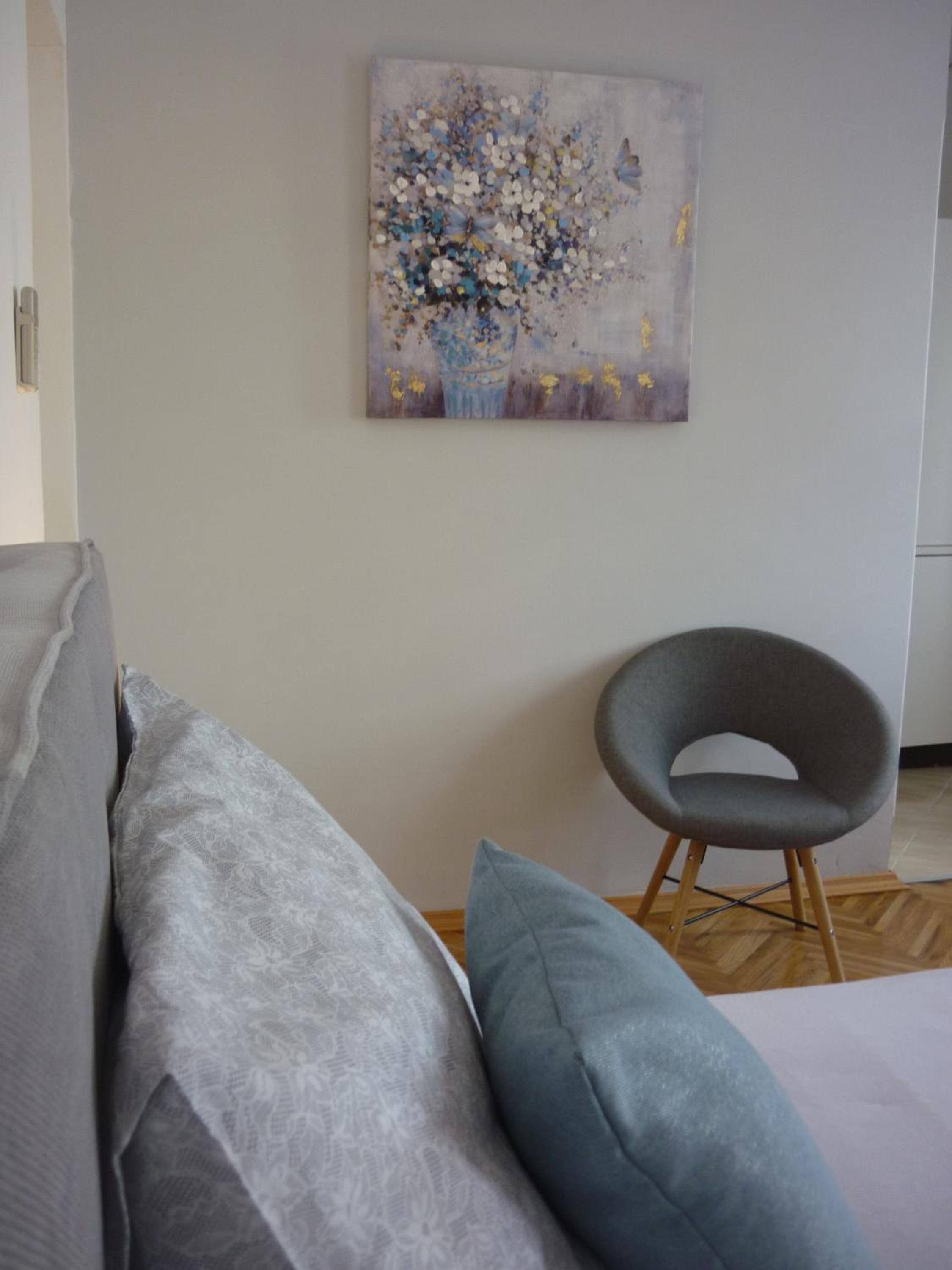 Apartment - Ground Floor photo 1