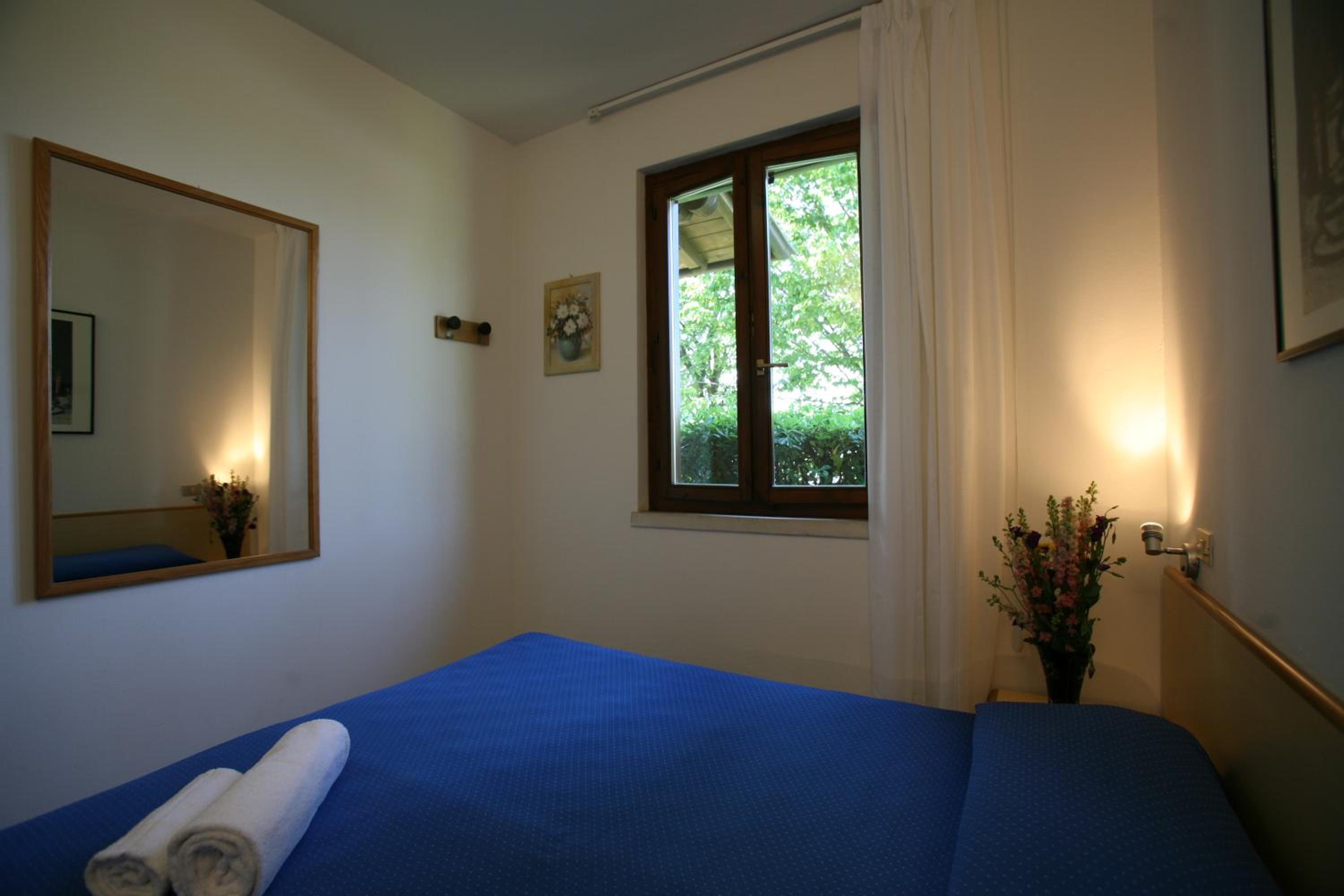 One-Bedroom Bungalow (2 Adults + 2 Children)