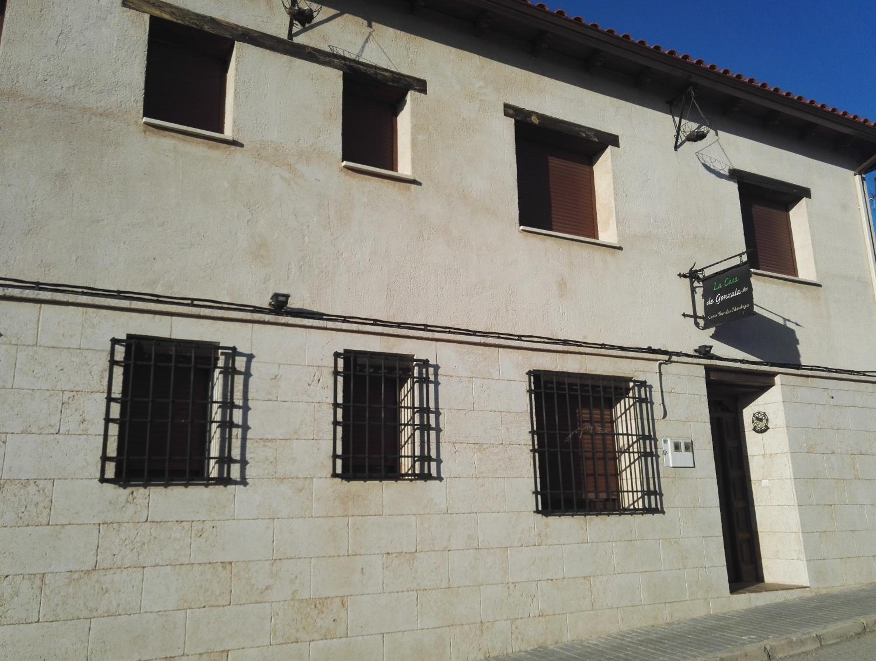 Three-Bedroom House - Photo 26