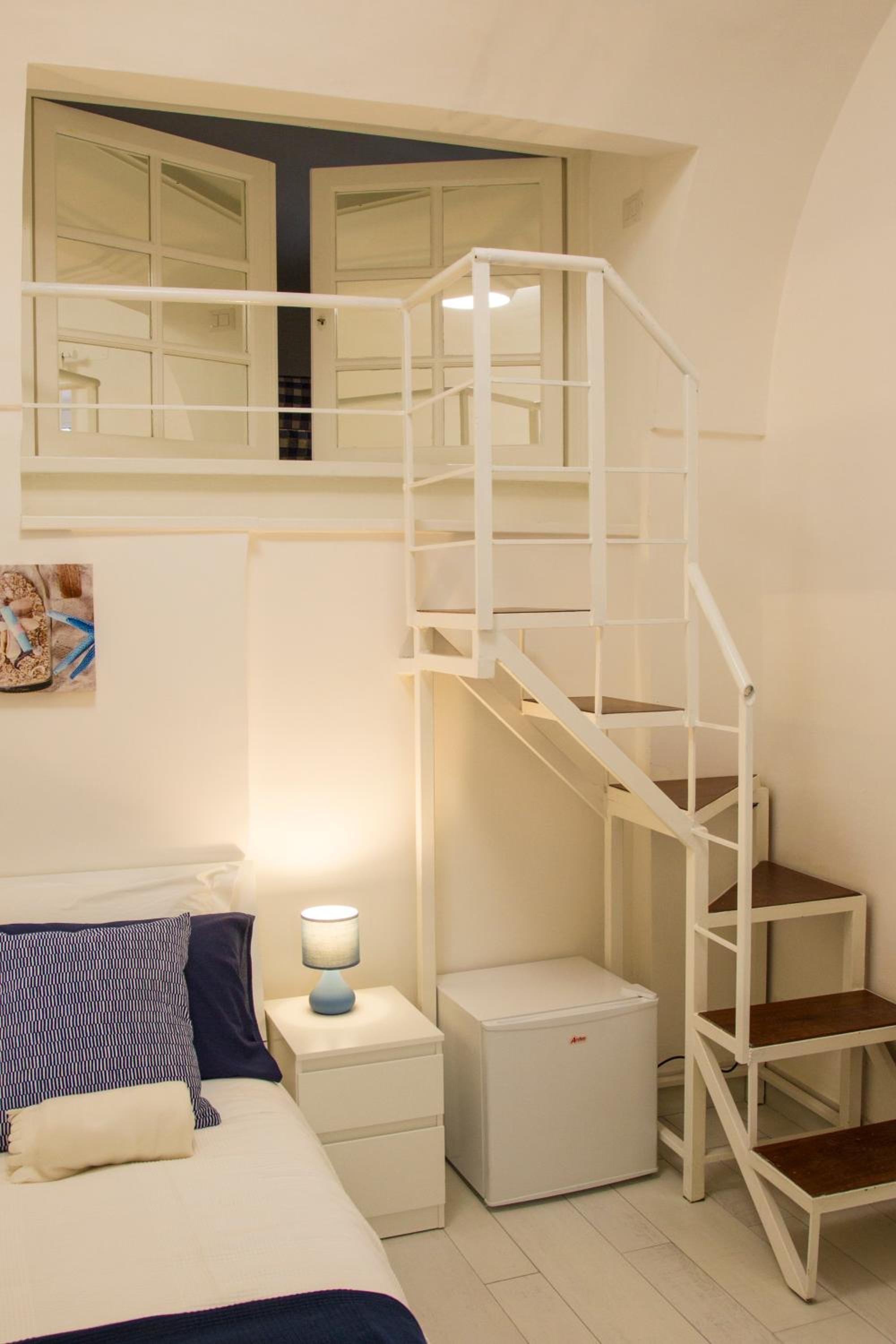 Deluxe Room (2 Adults + 1 Child)