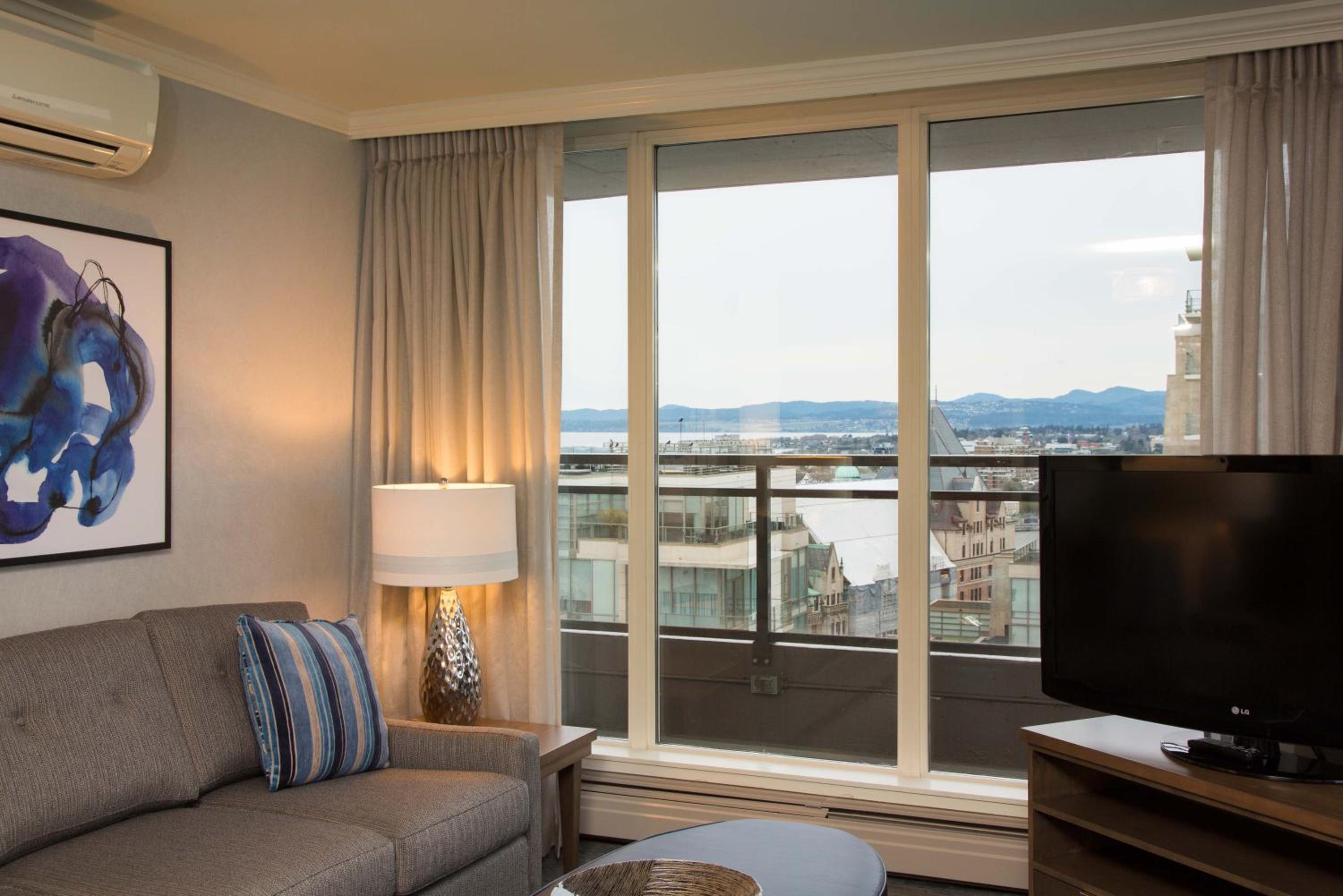 Two-Bedroom Suite photo 3