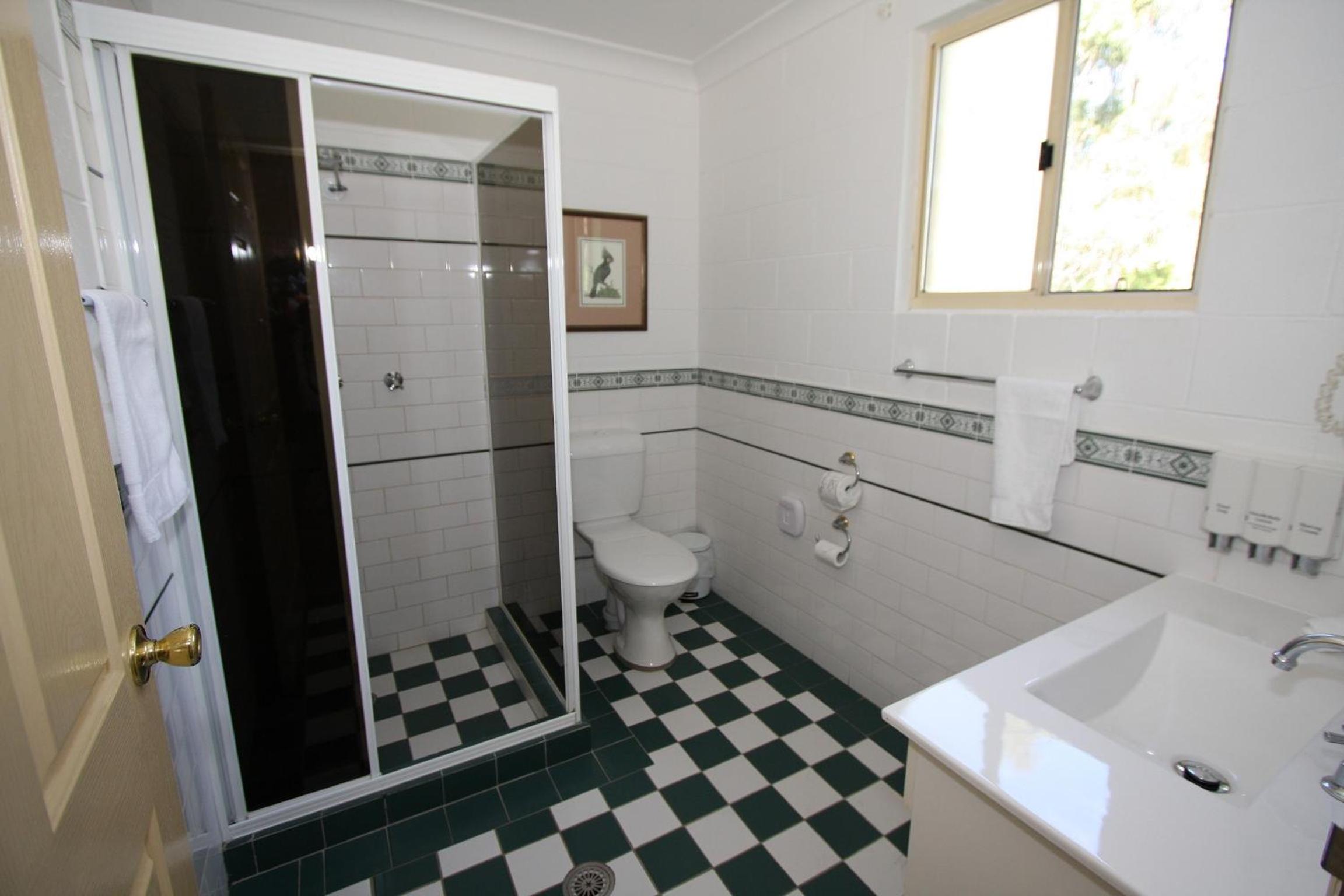 Standard Queen Room photo 3