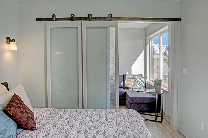 One-Bedroom Suite photo 1