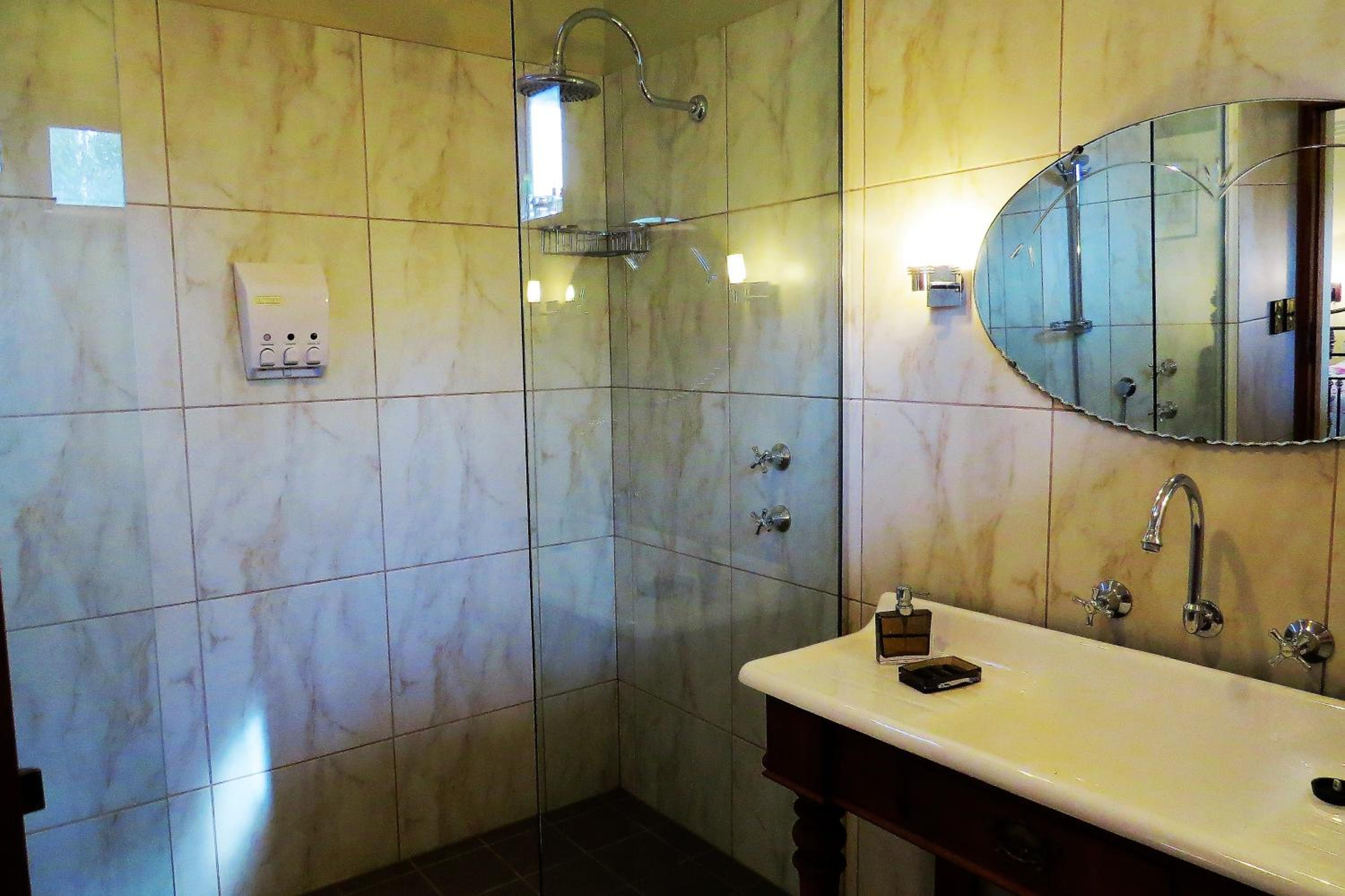 Studio Apartment photo 3