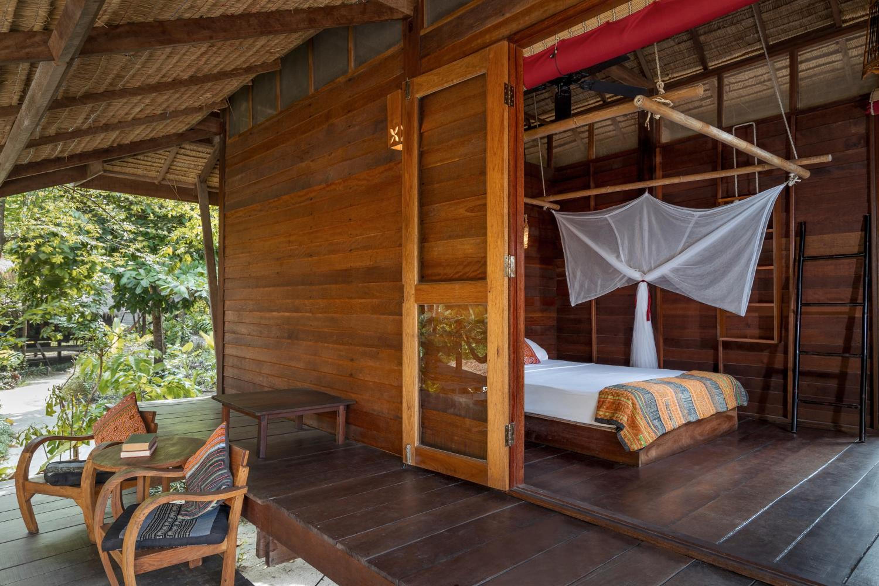 Comfy Bungalow with Garden View photo 2