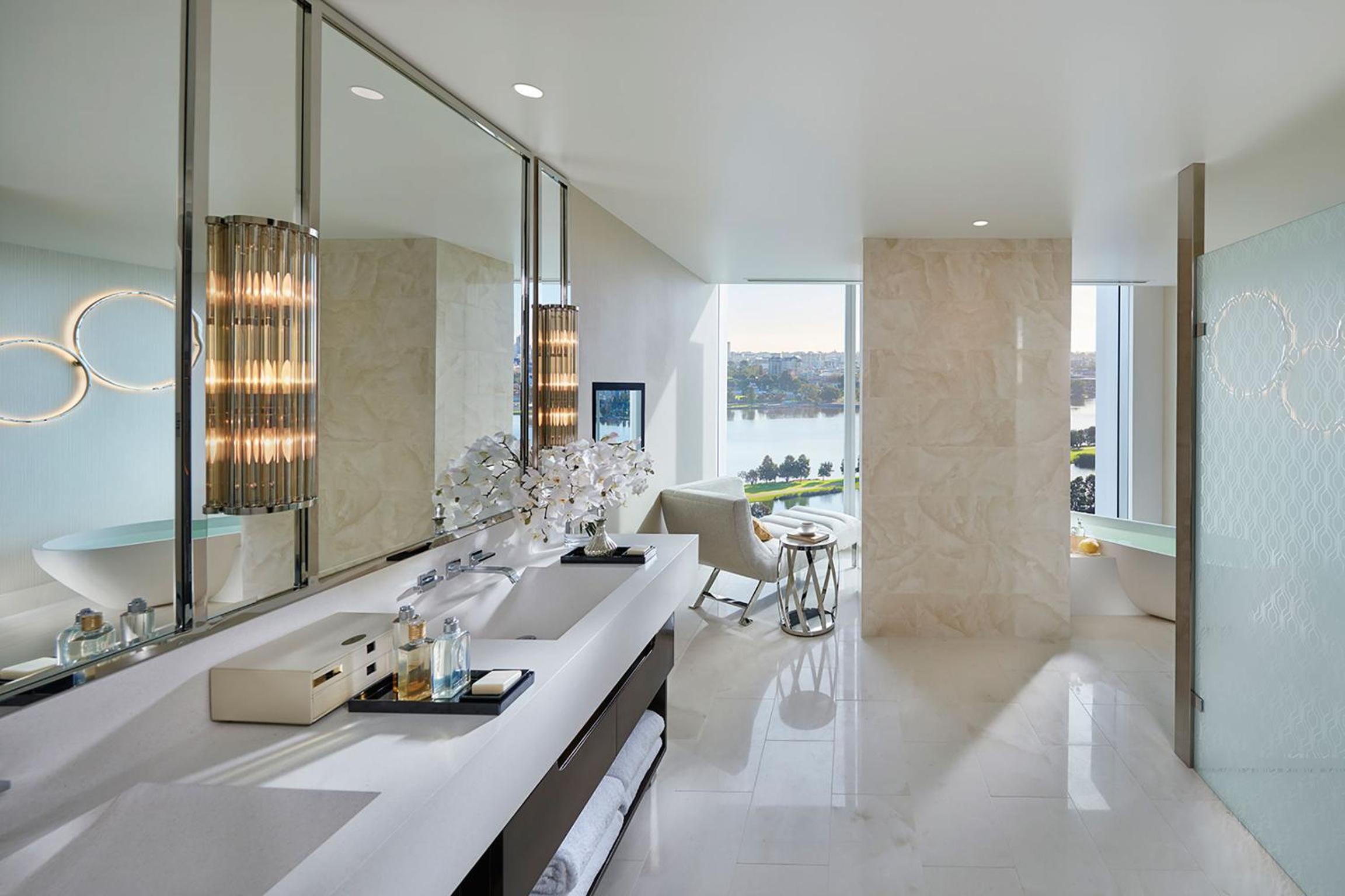 Premier Club View Suite