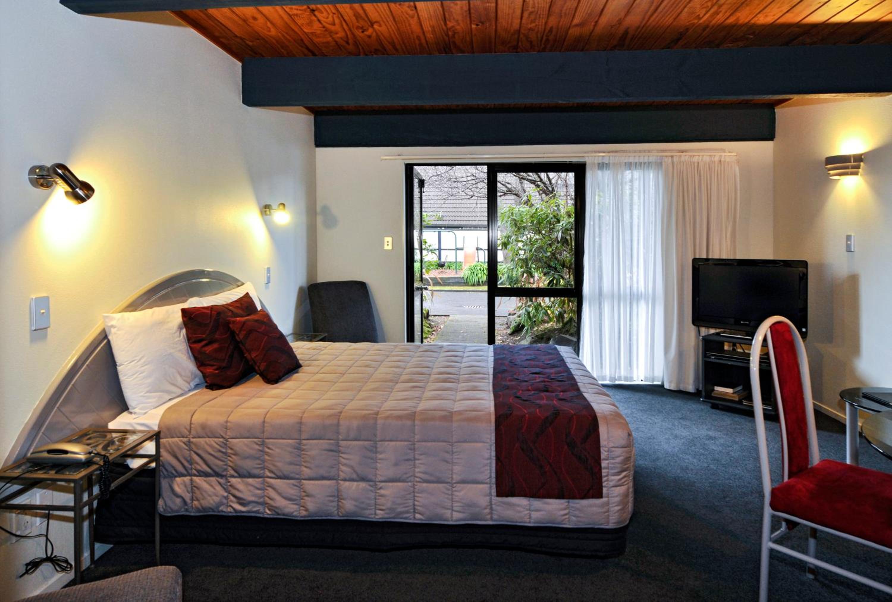 Executive Apartment with Spa Pool - Photo 3