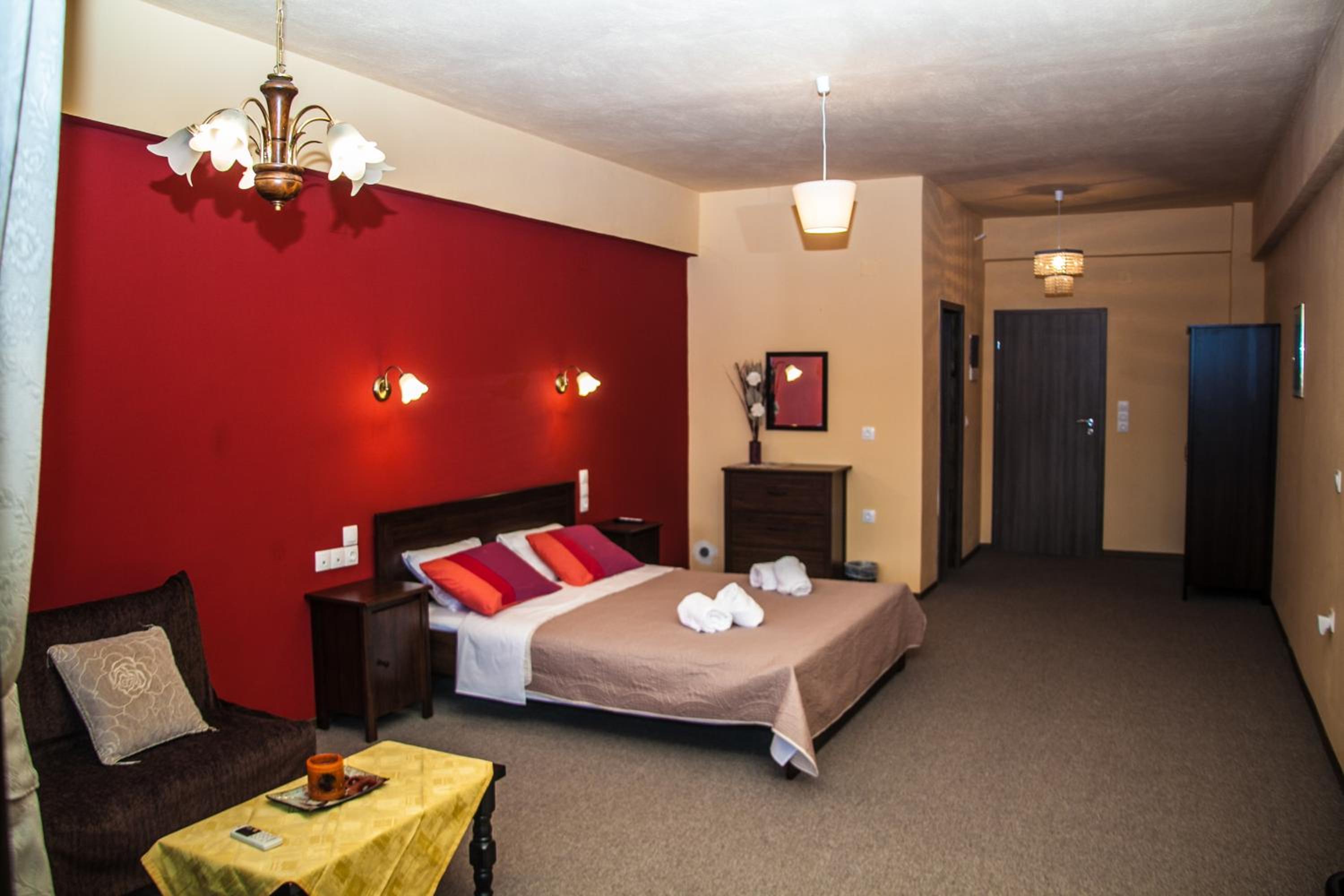 Double Room with Meteora View - Photo 4