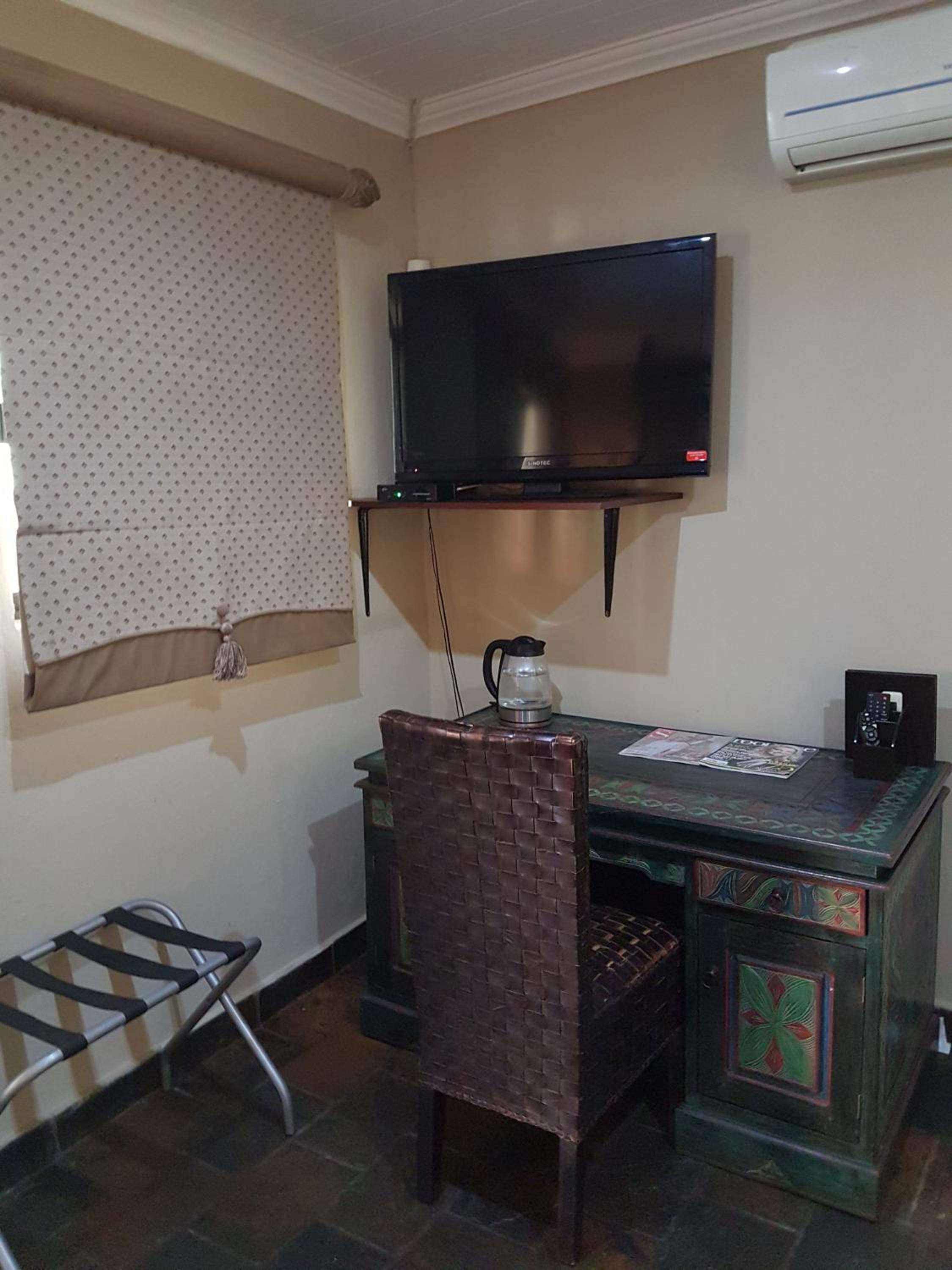Deluxe Double Room with Bath photo 3