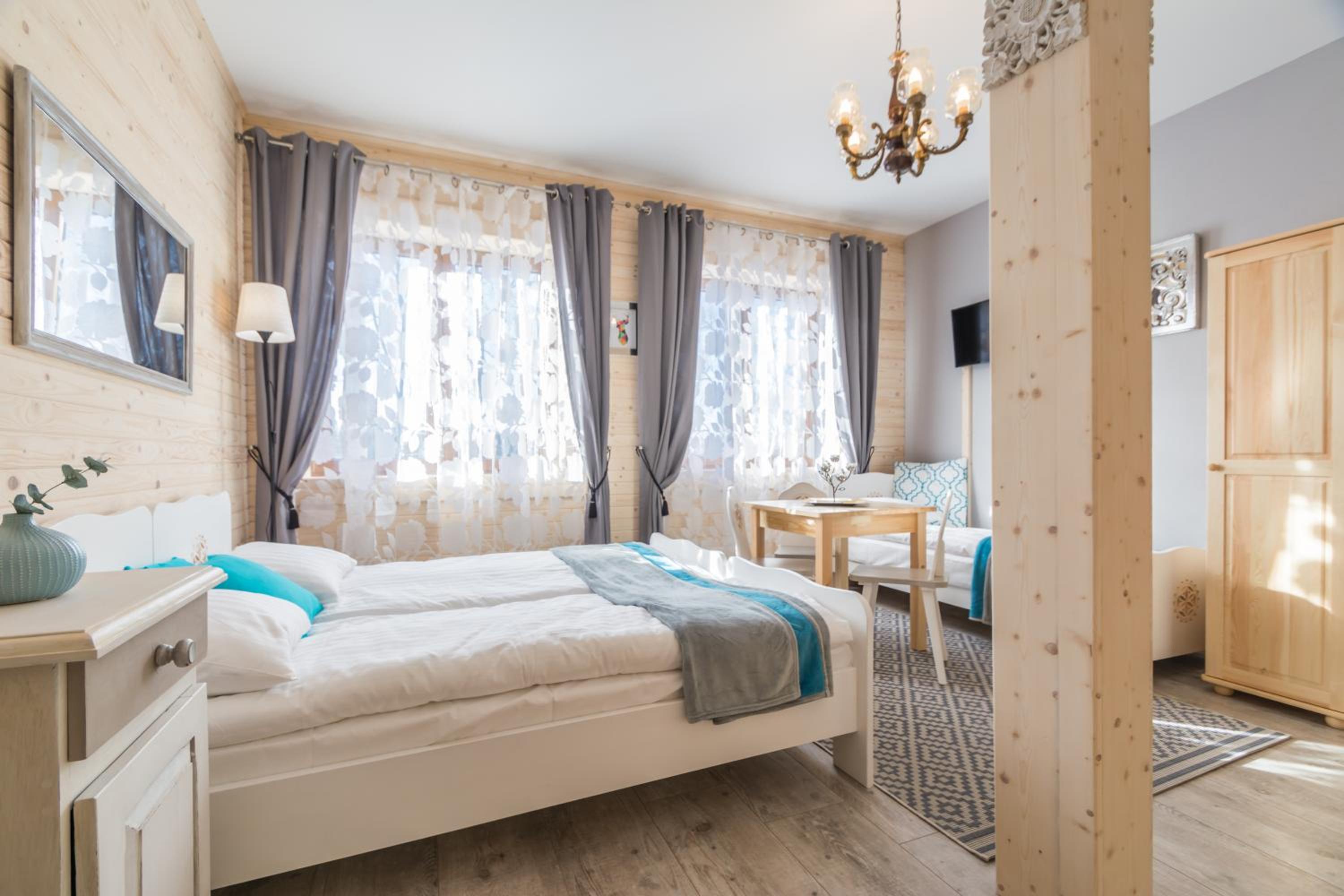 Standard Quadruple Room - Photo 1