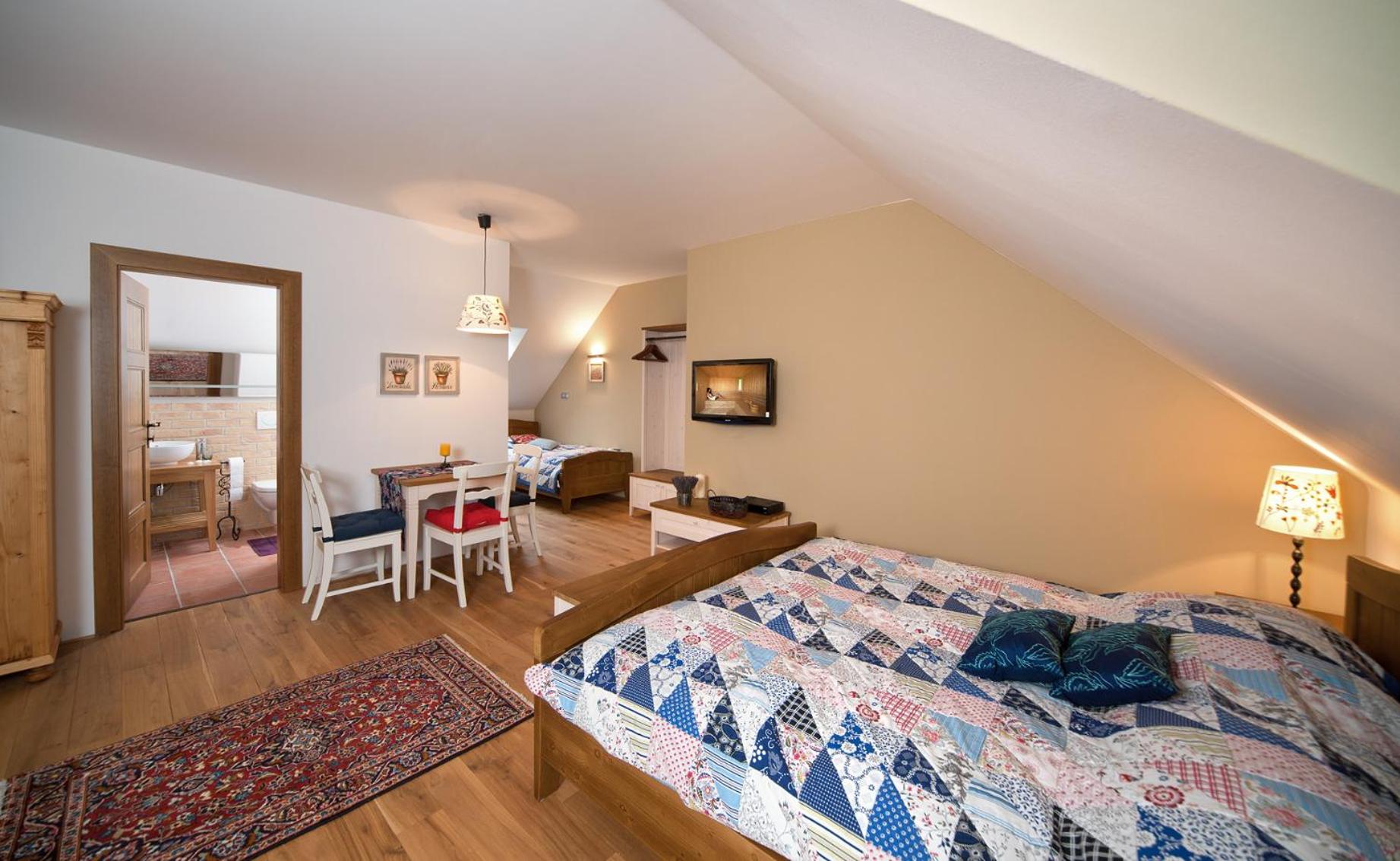 Junior Suite (3 Adults) photo 3