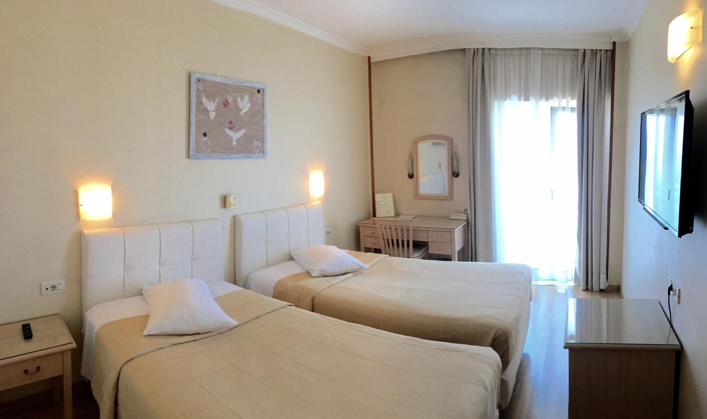 Double Room with Garden View photo 3
