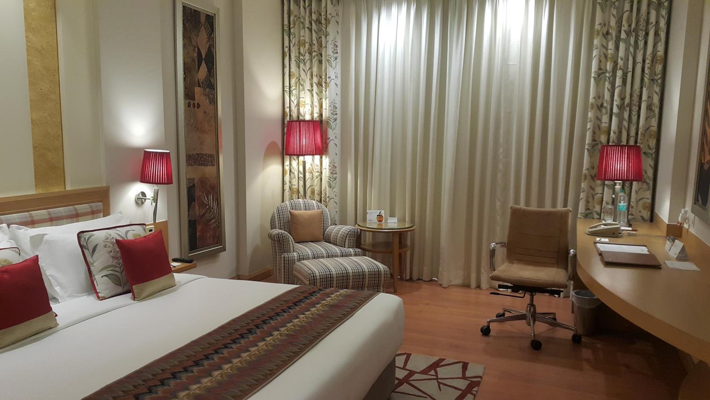 Deluxe Double or Twin Room with 15% discount on Food and Soft beverage photo 3